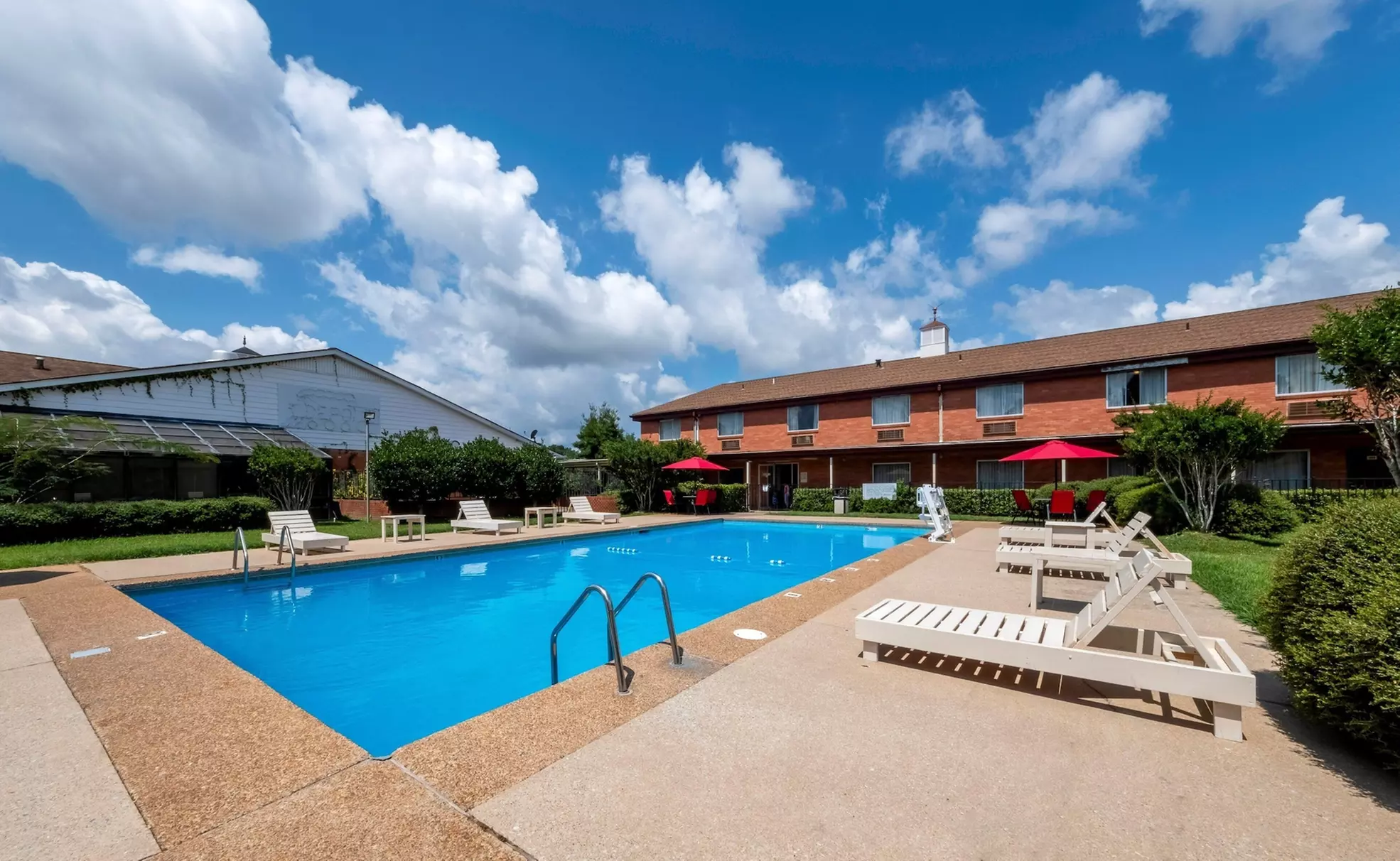 Red Roof Inn Meridian - Primary Image
