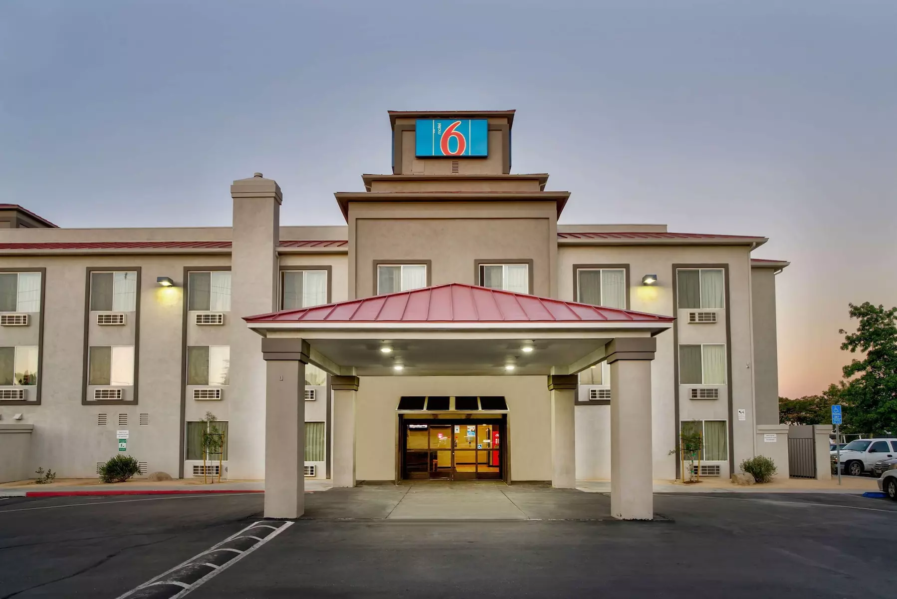 Motel 6 Hesperia, CA - West Main Street I-15 - Primary Image