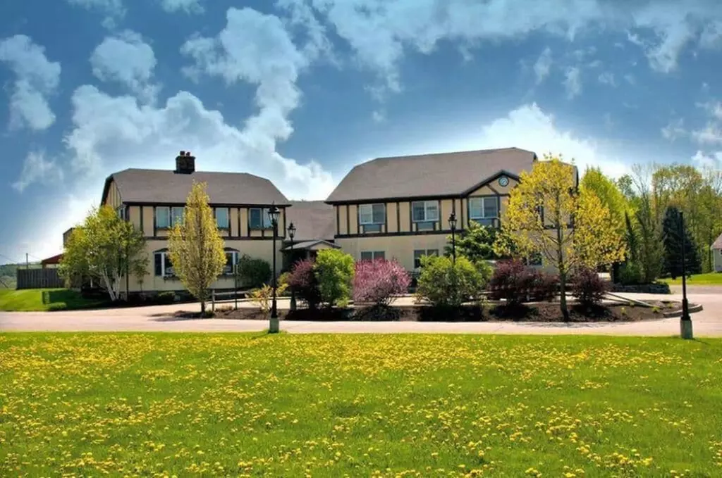 Camelot Restaurant & Inn - Primary Image