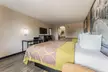 Super 8 by Wyndham Lake Charles Northeast - Second Medium