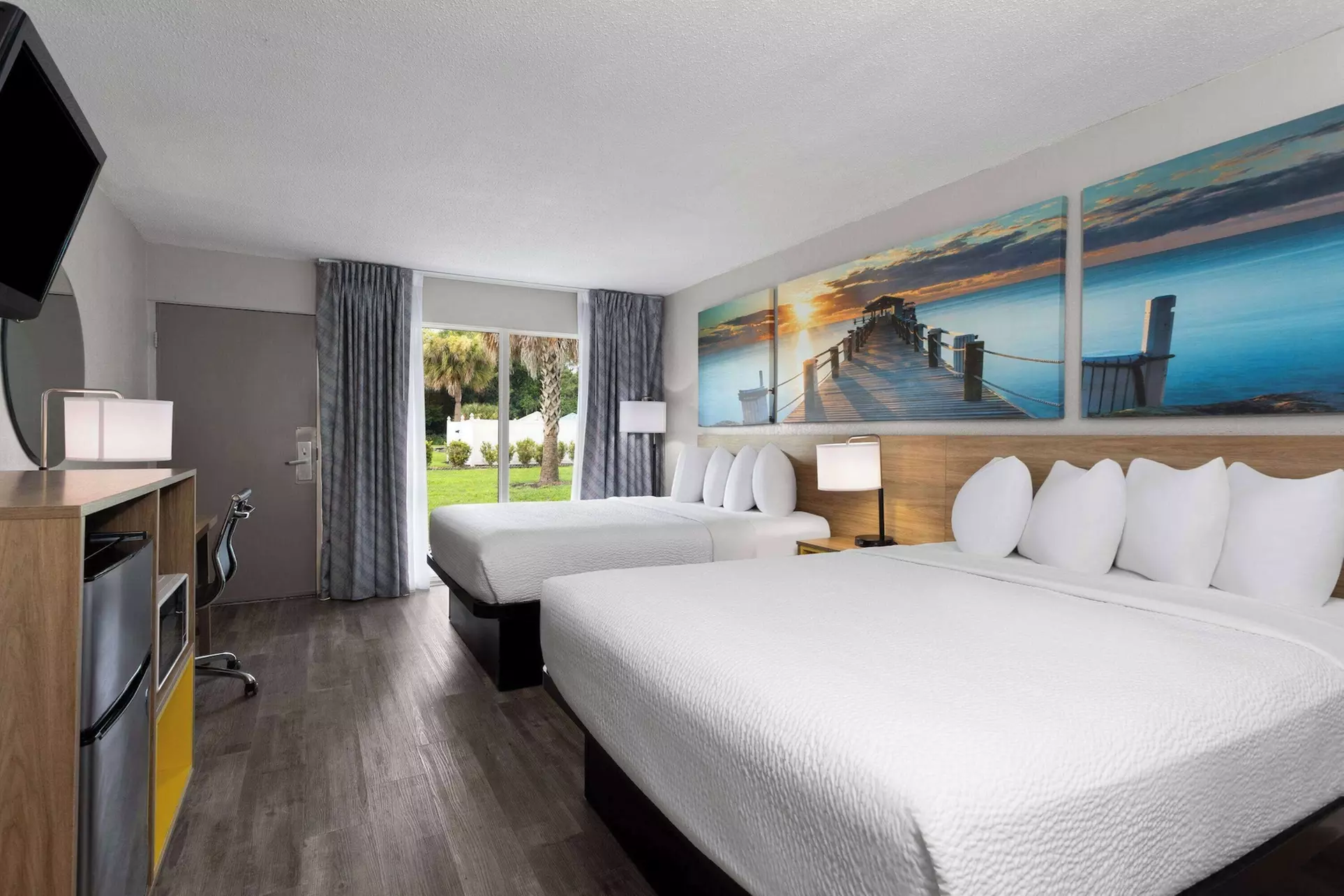 Days Inn by Wyndham Wildwood I-75 - Primary Image