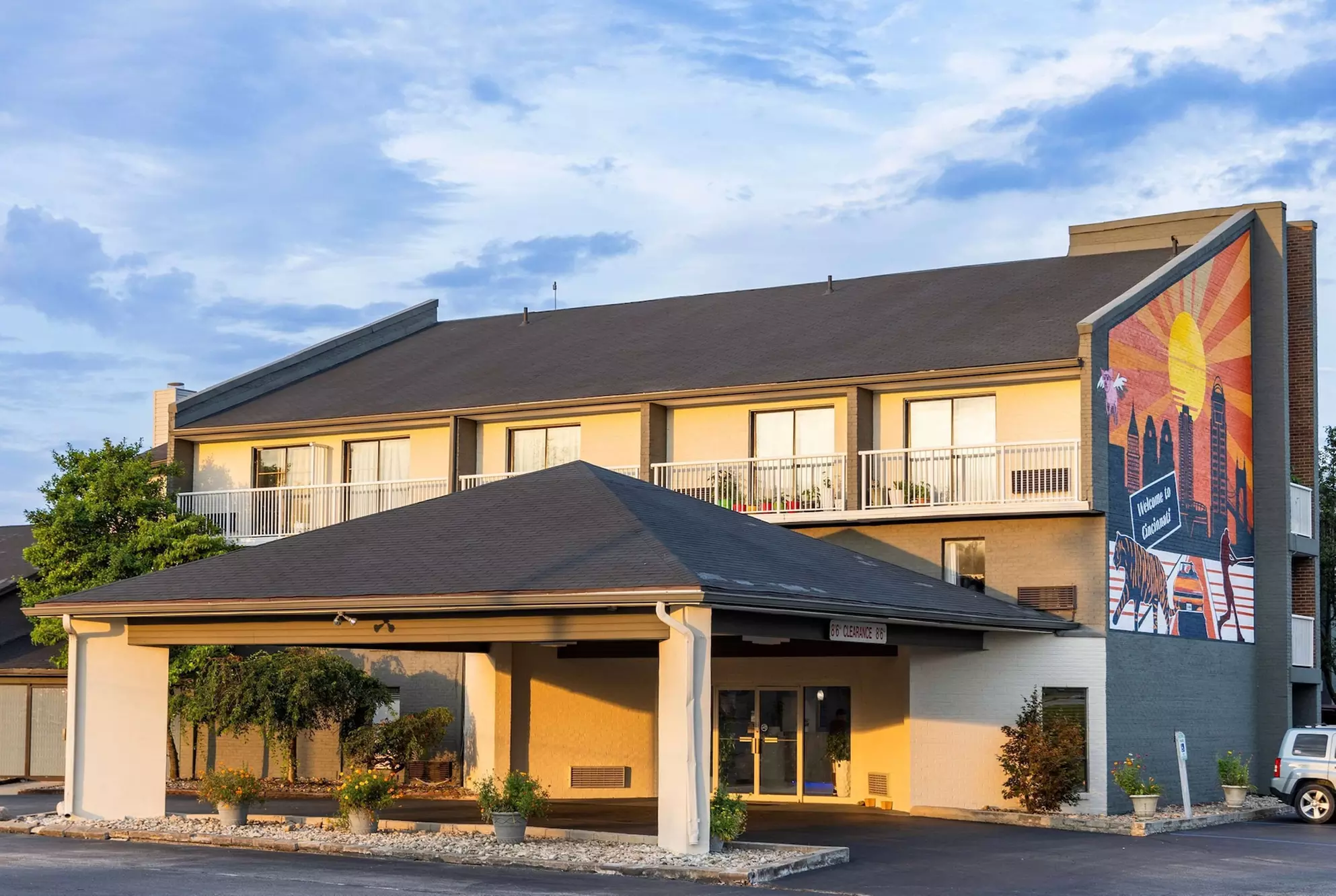 Days Inn by Wyndham Cincinnati East - Primary Image