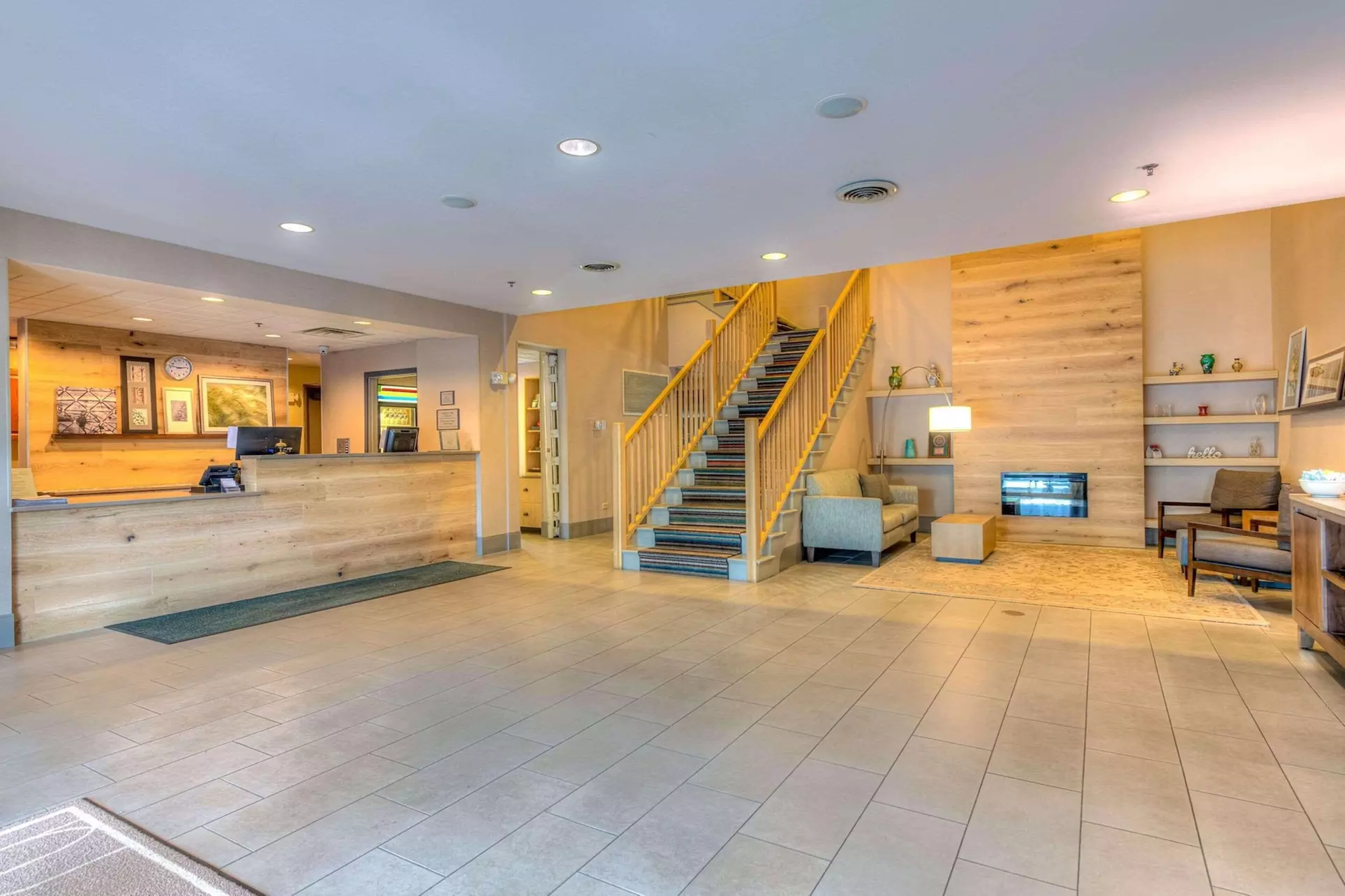 Country Inn & Suites by Radisson, Crystal Lake, IL - Primary Image