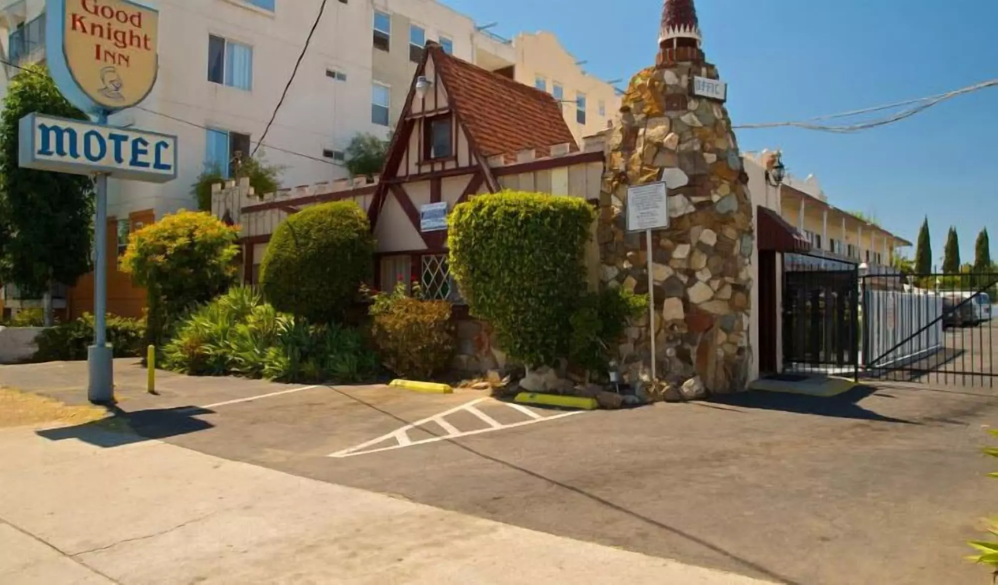 Good Knight Inn Motel - Primary Image
