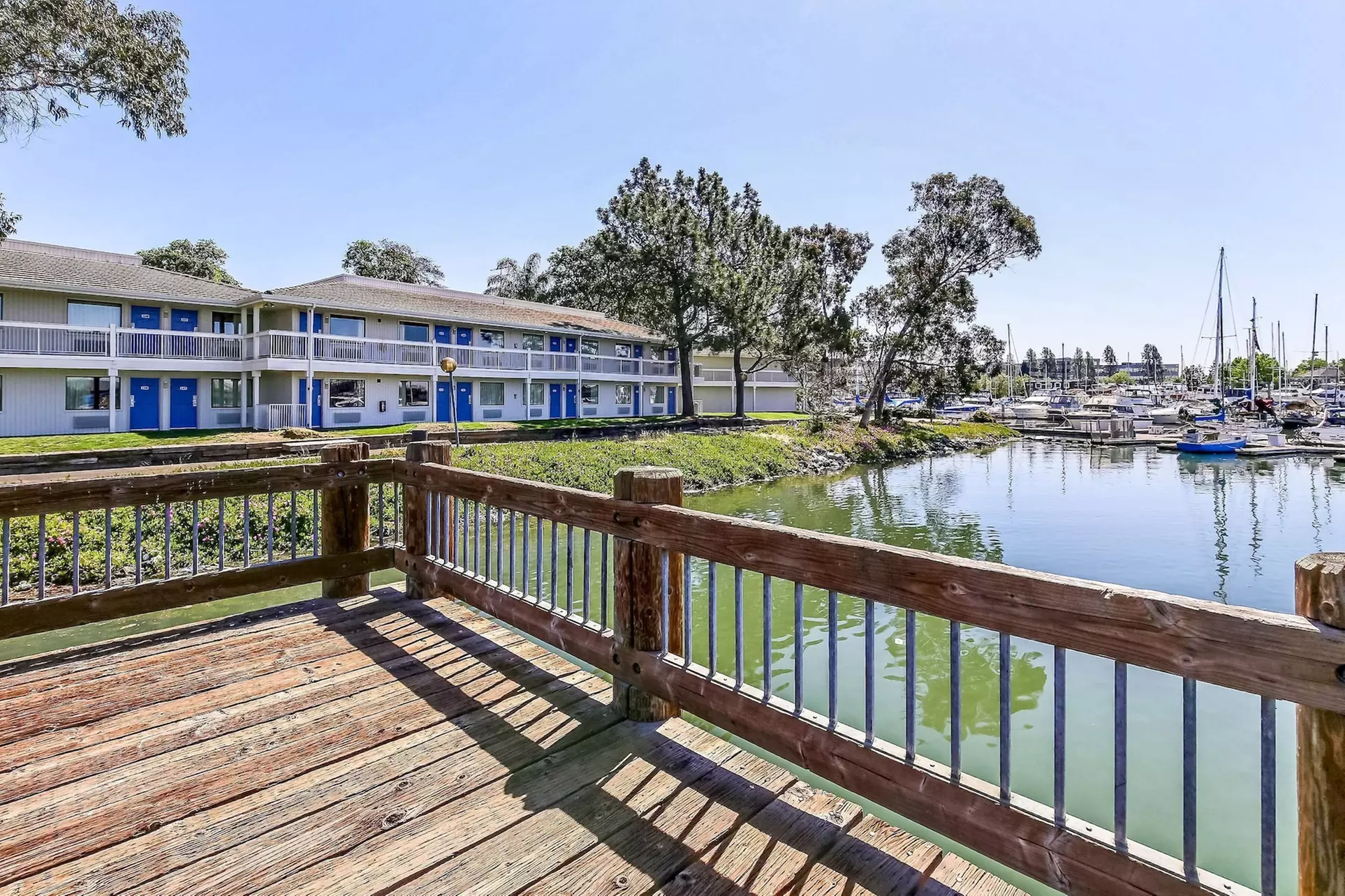Motel 6 Oakland, CA - Embarcadero - Primary Image