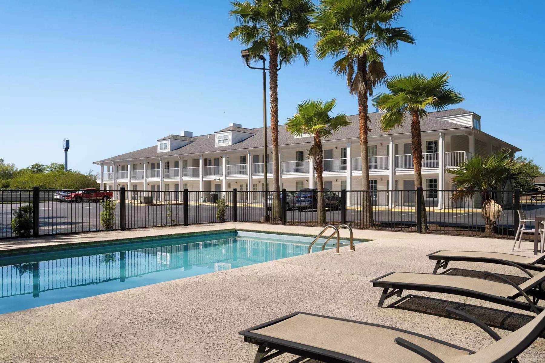 Baymont by Wyndham Kingsland - Primary Image