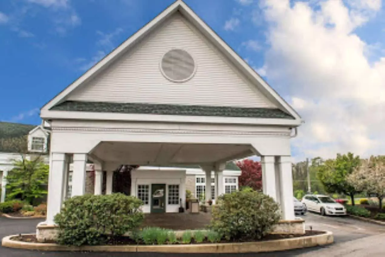 Quality Inn Pittsburgh Airport - Primary Image