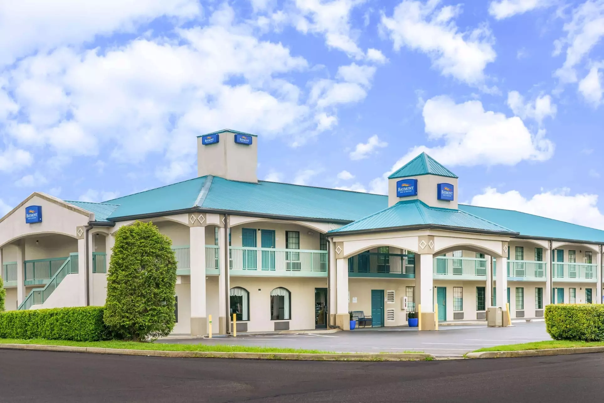 Baymont by Wyndham Gallatin - Primary Image