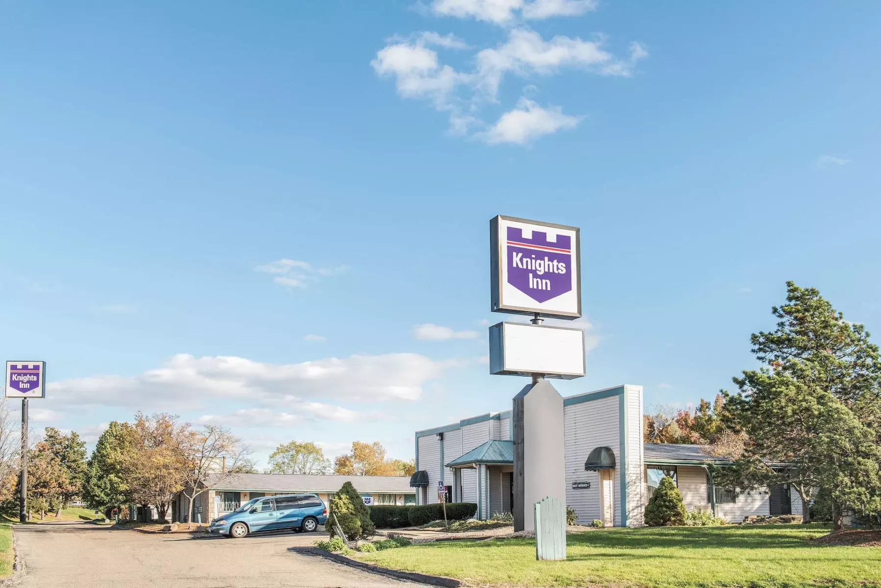 Knights Inn Canton - Primary Image