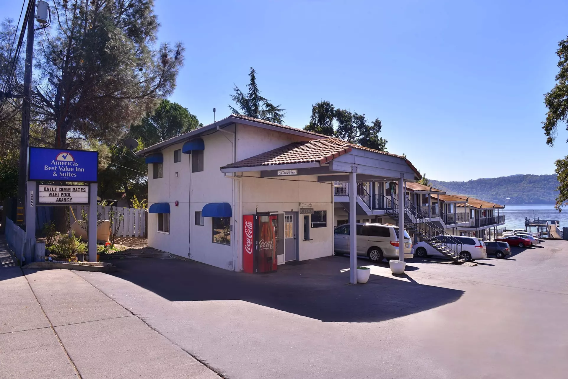 Americas Best Value Inn & Suites Clearlake Wine Country - Primary Image