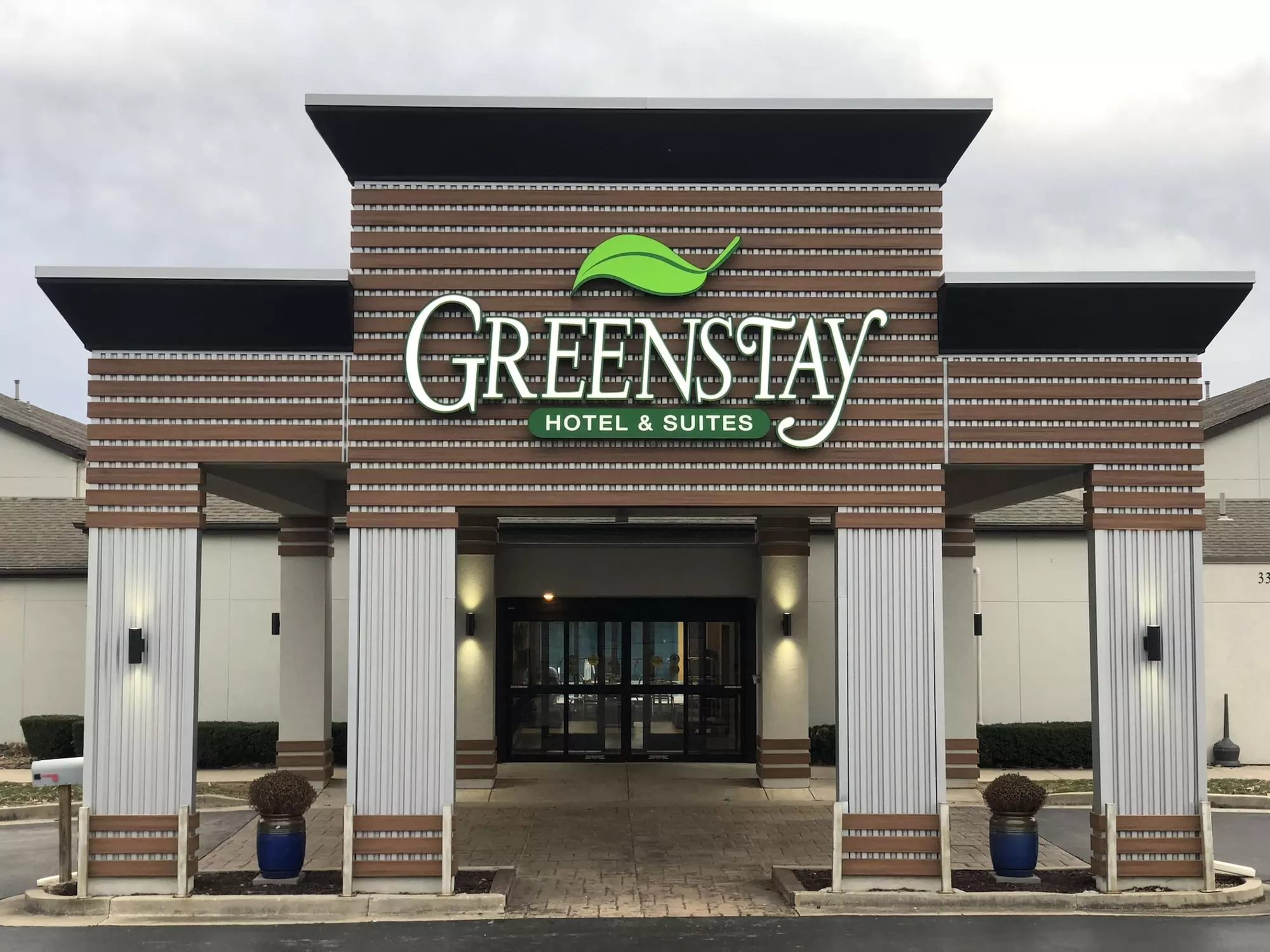Greenstay Inn & Suites CourtView