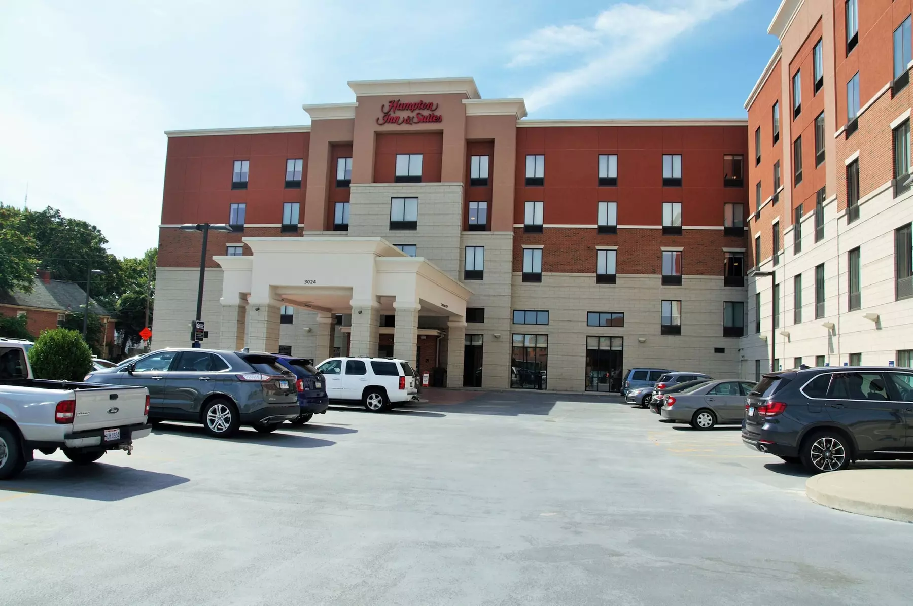 Hampton Inn & Suites Cincinnati/Uptown-University Area - Primary Image
