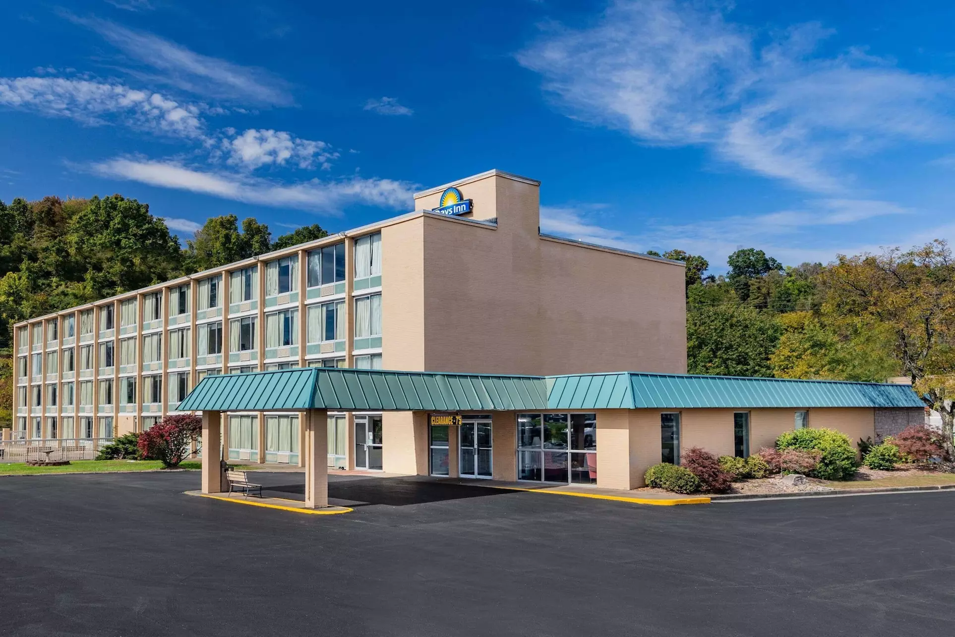 Days Inn by Wyndham Cambridge - Primary Image