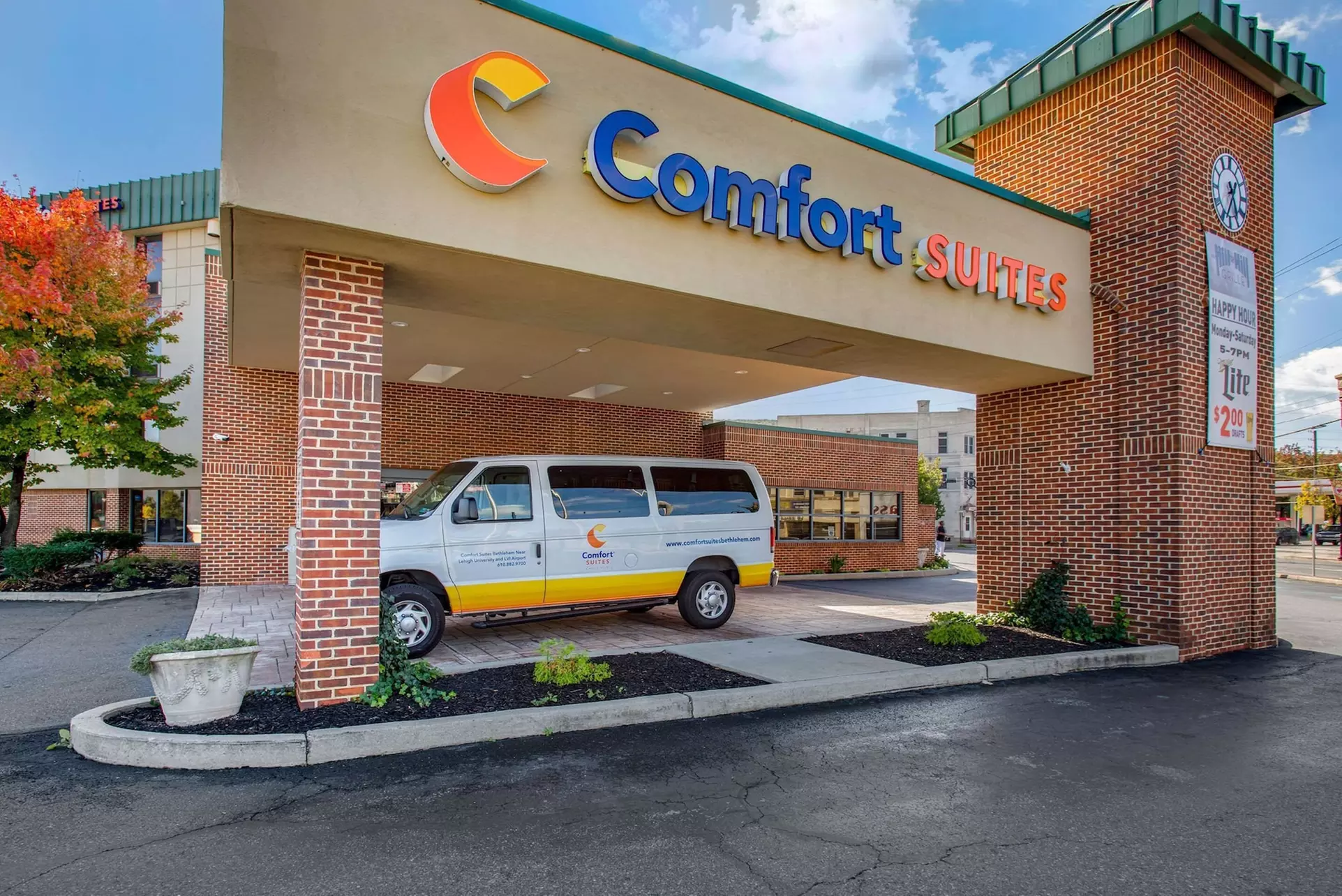 Comfort Suites Bethlehem Near Lehigh University and LVI Airport - Primary Image