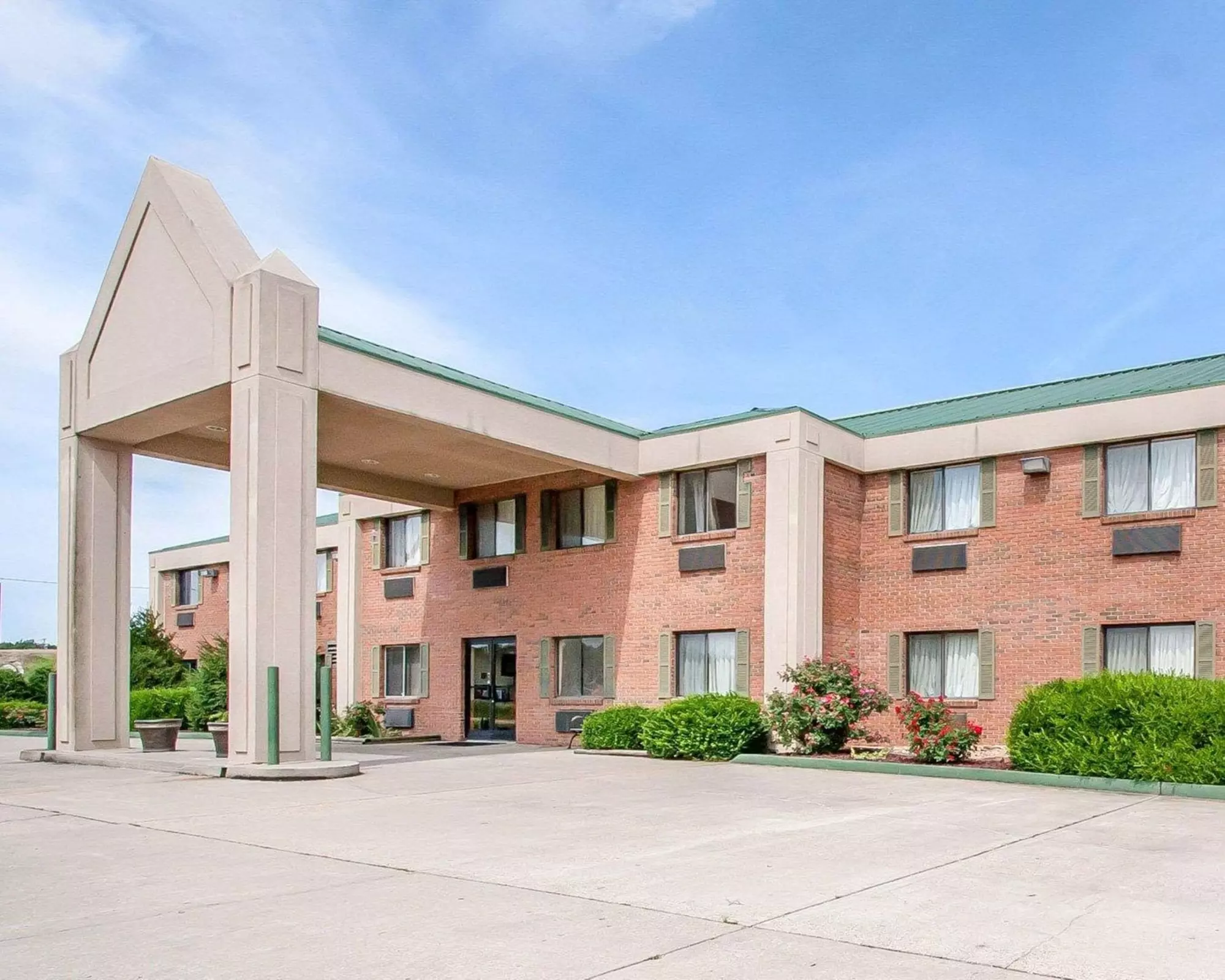 Econo Lodge Dexter - Primary Image