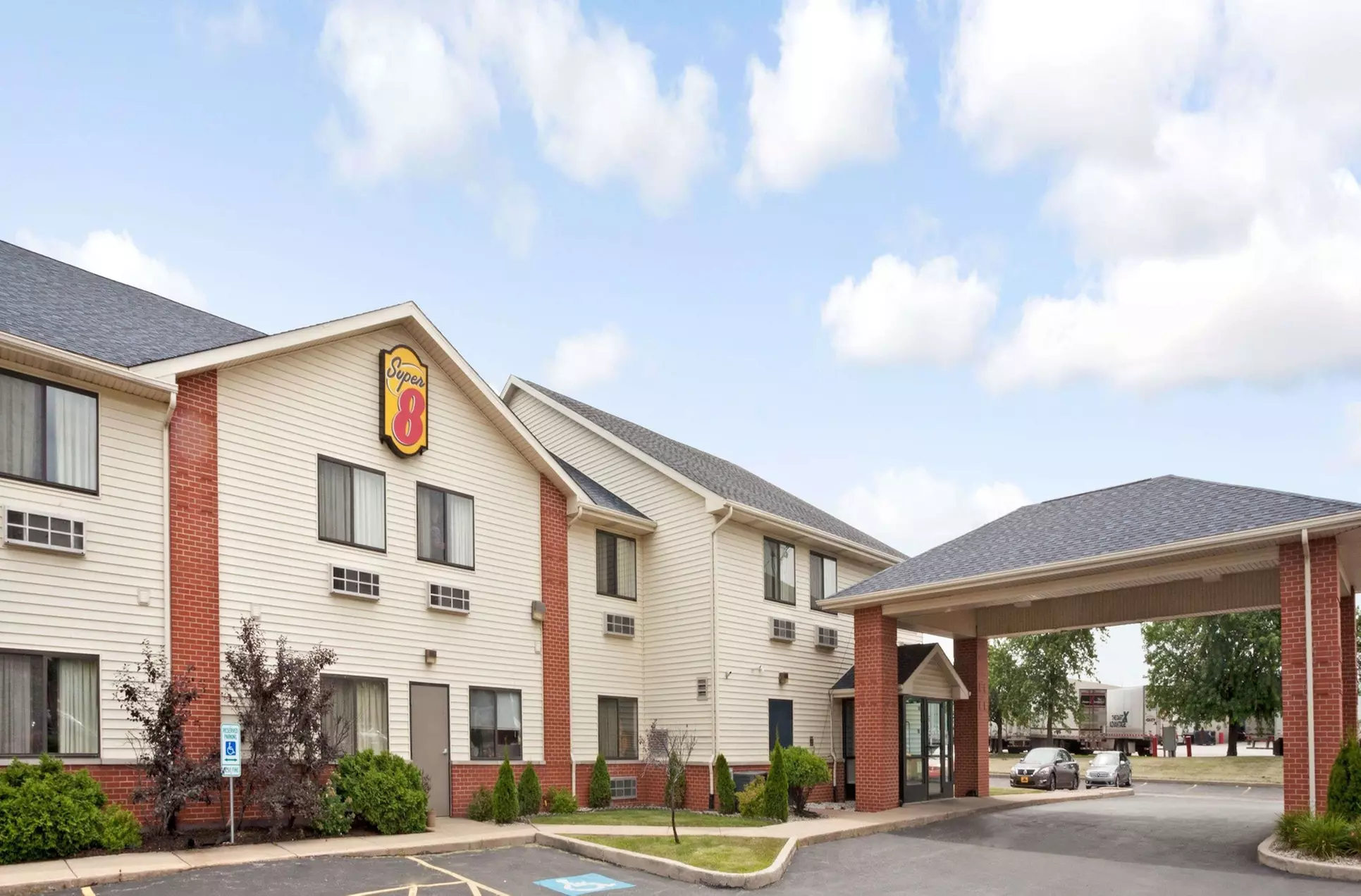 Super 8 by Wyndham Monee - Primary Image