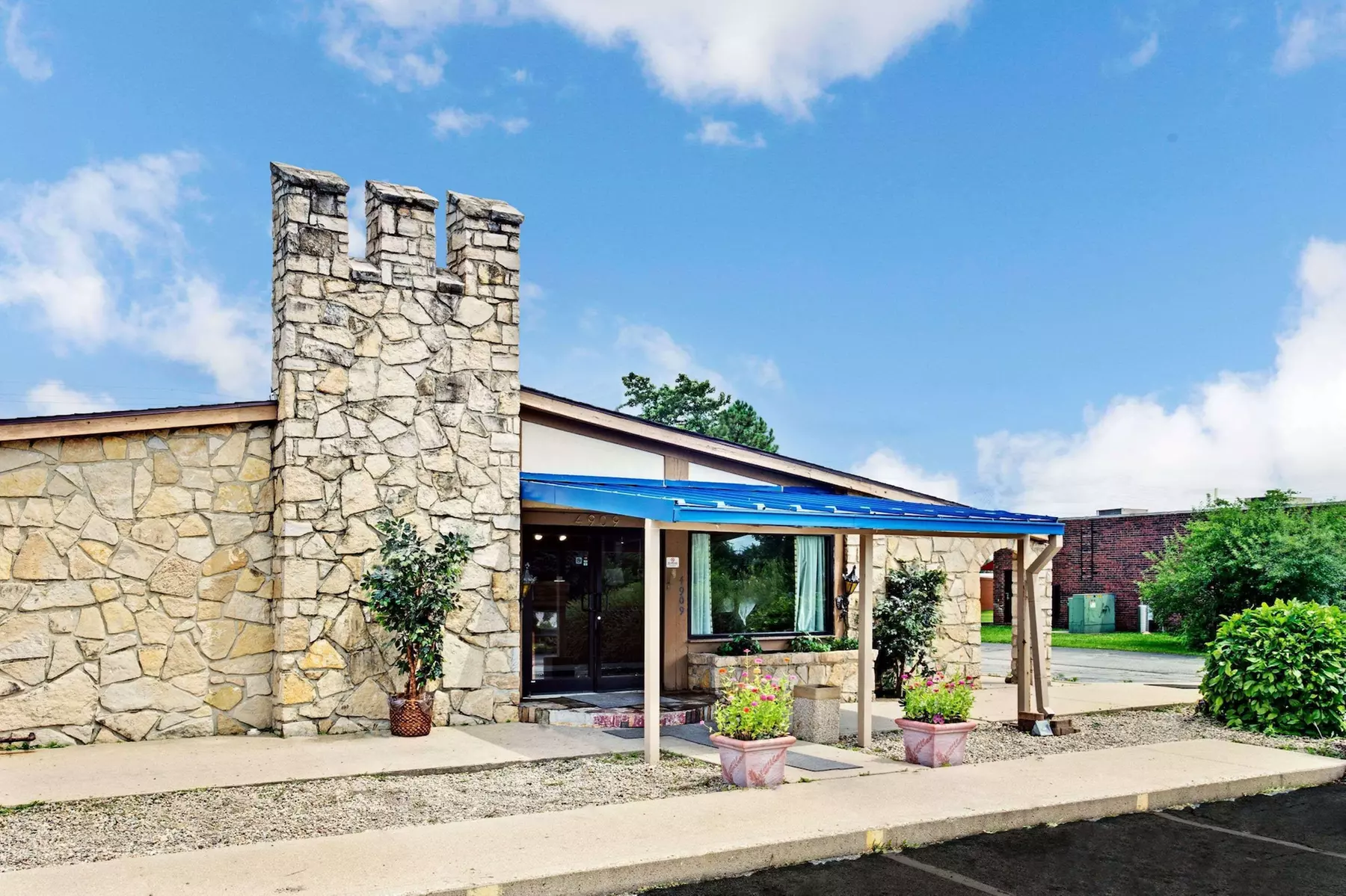 Knights Inn Indianapolis - Primary Image