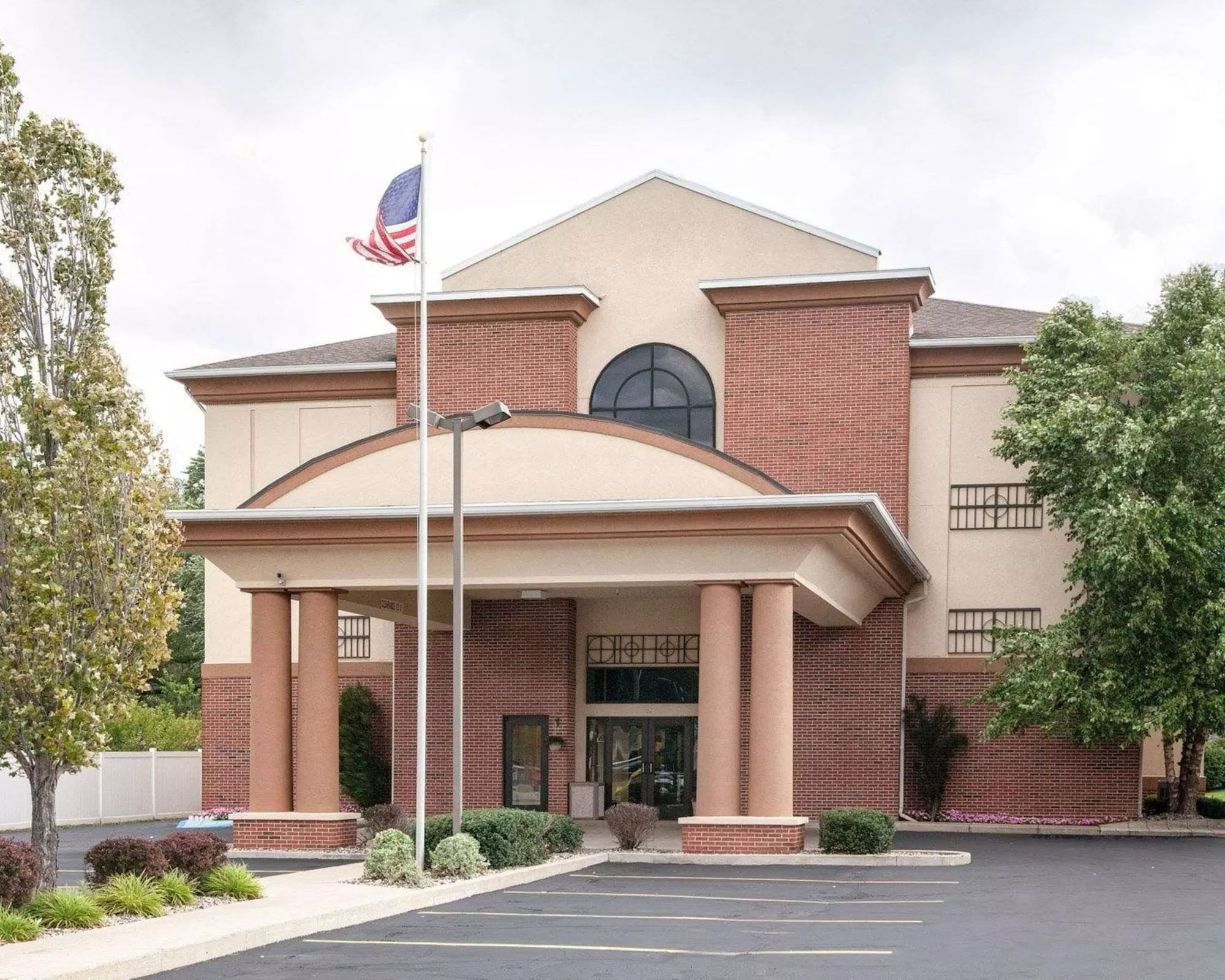 Quality Inn & Suites Niles - Primary Image