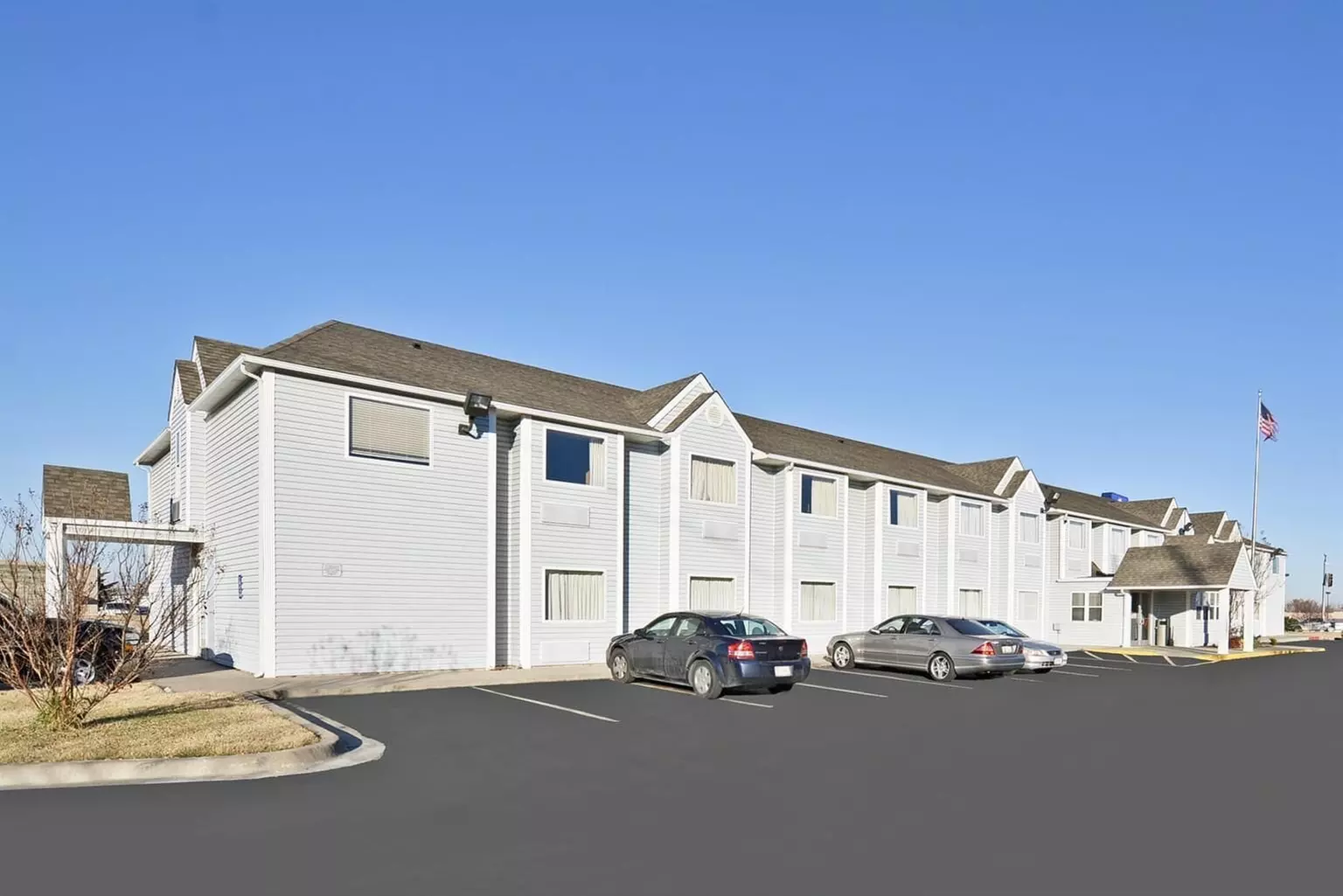 Americas Best Value Inn & Suites Ada - Primary Image