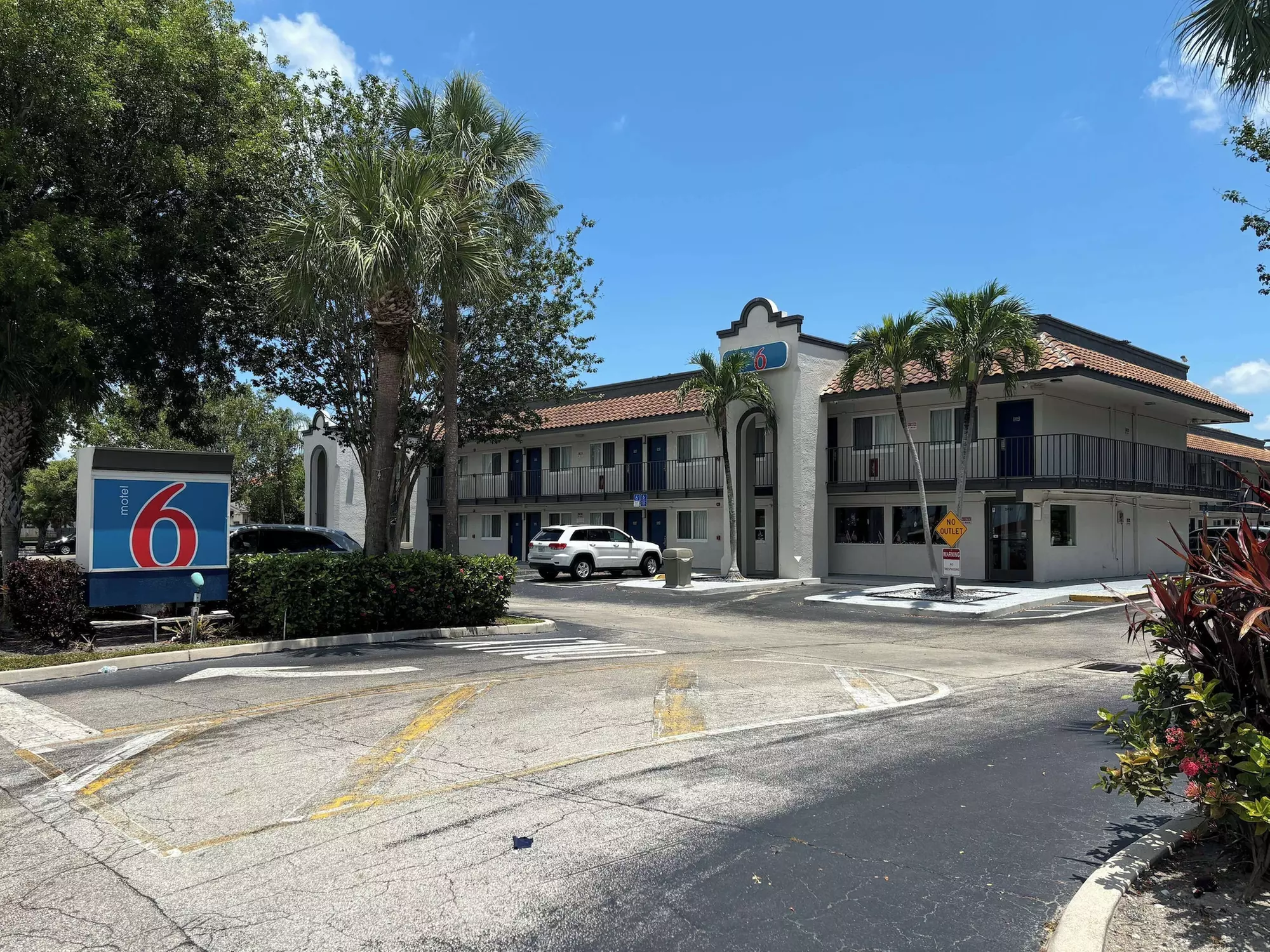 Motel 6 Riviera Beach, FL - Primary Image
