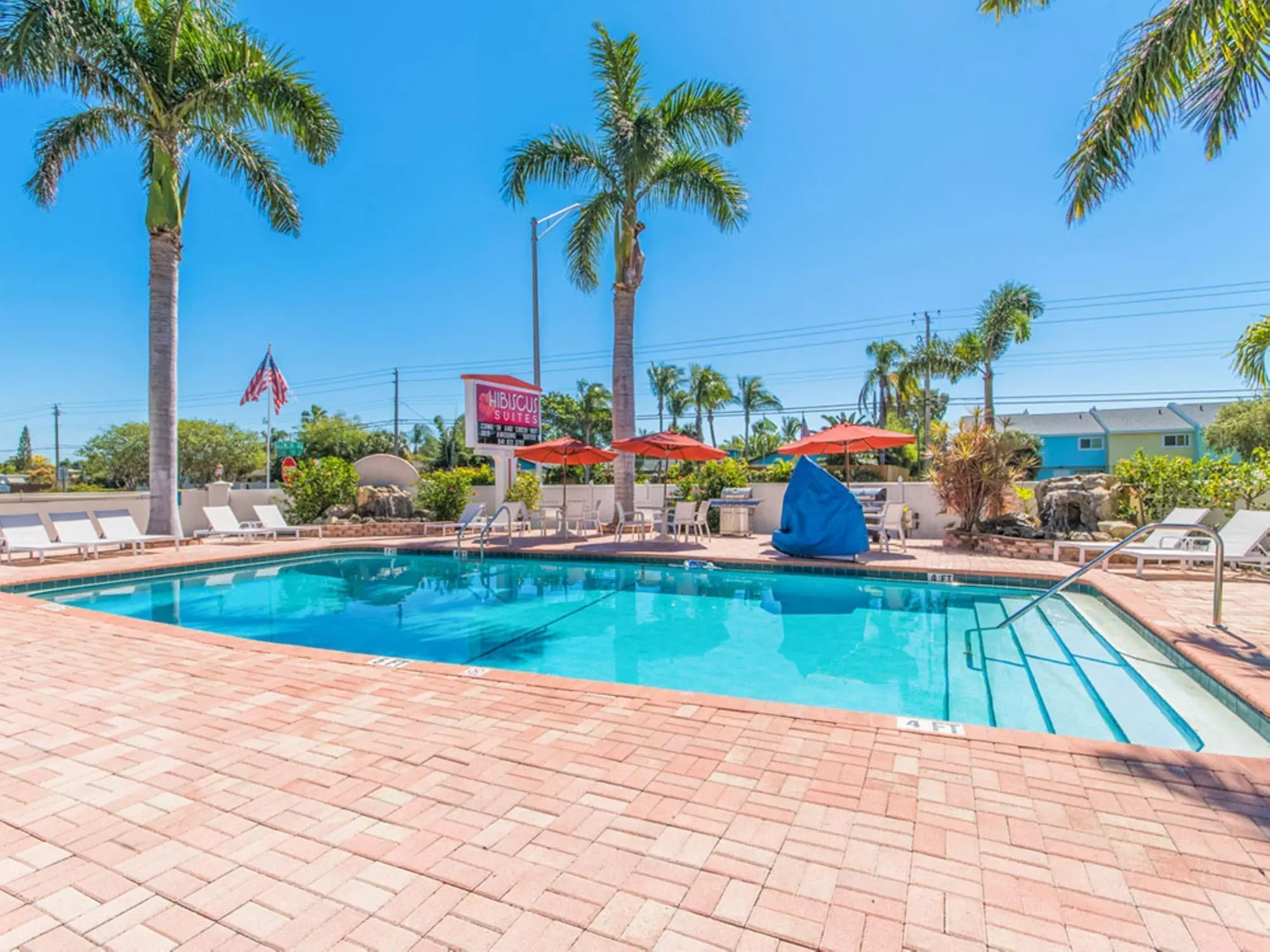 Hibiscus Suites - Gateway to Siesta Key - Primary Image