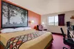Super 8 by Wyndham Martinsburg - Second Medium