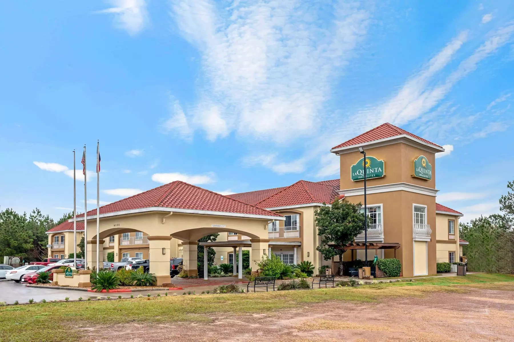 La Quinta Inn & Suites by Wyndham Conroe - Primary Image