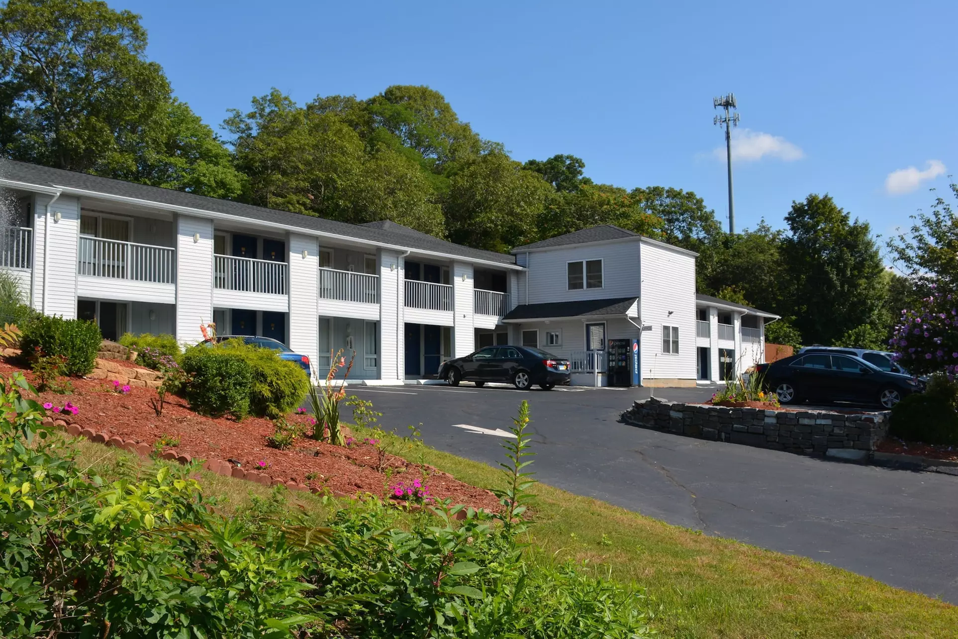 Liberty Inn - Primary Image