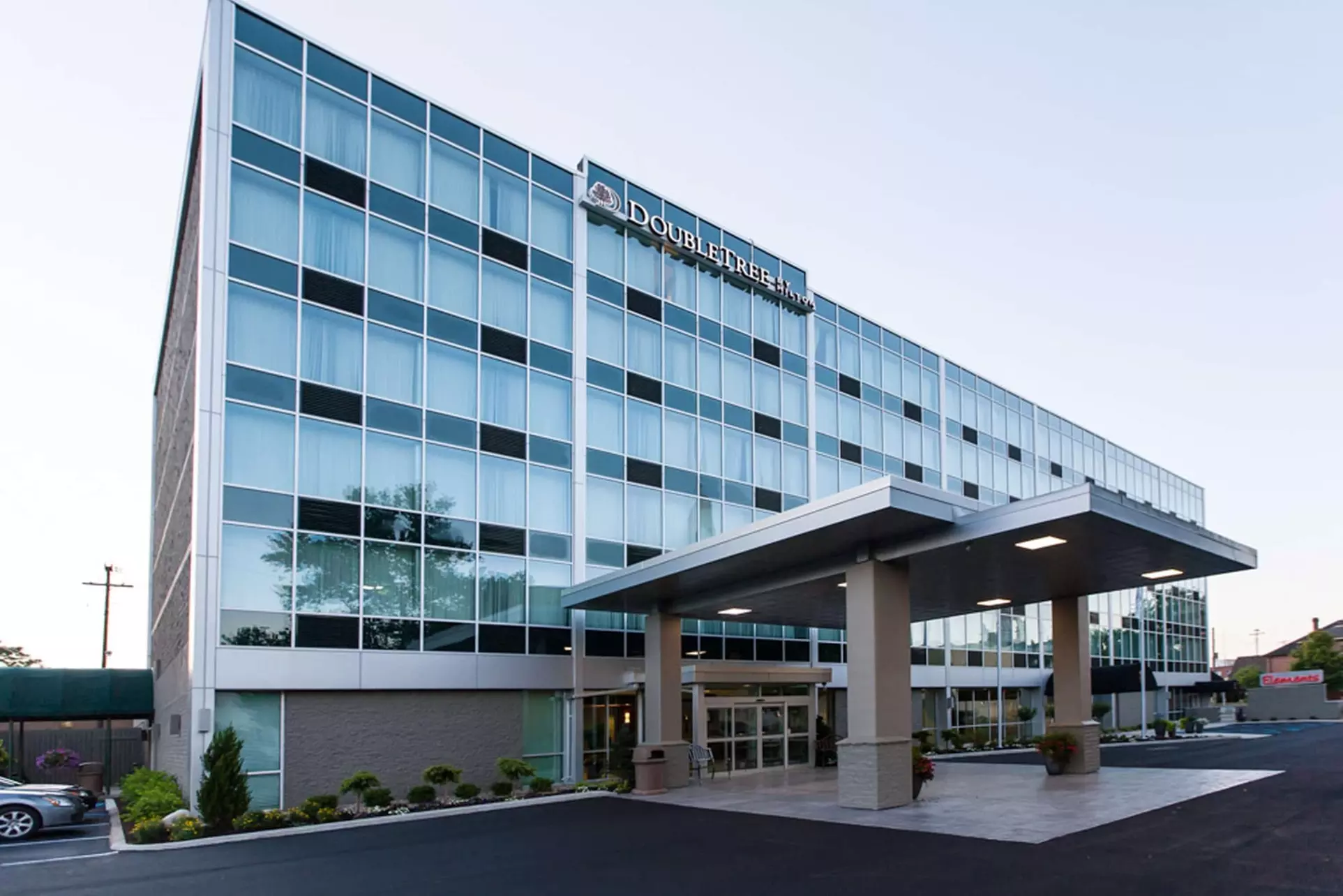 DoubleTree by Hilton Hotel Newark Ohio - Primary Image