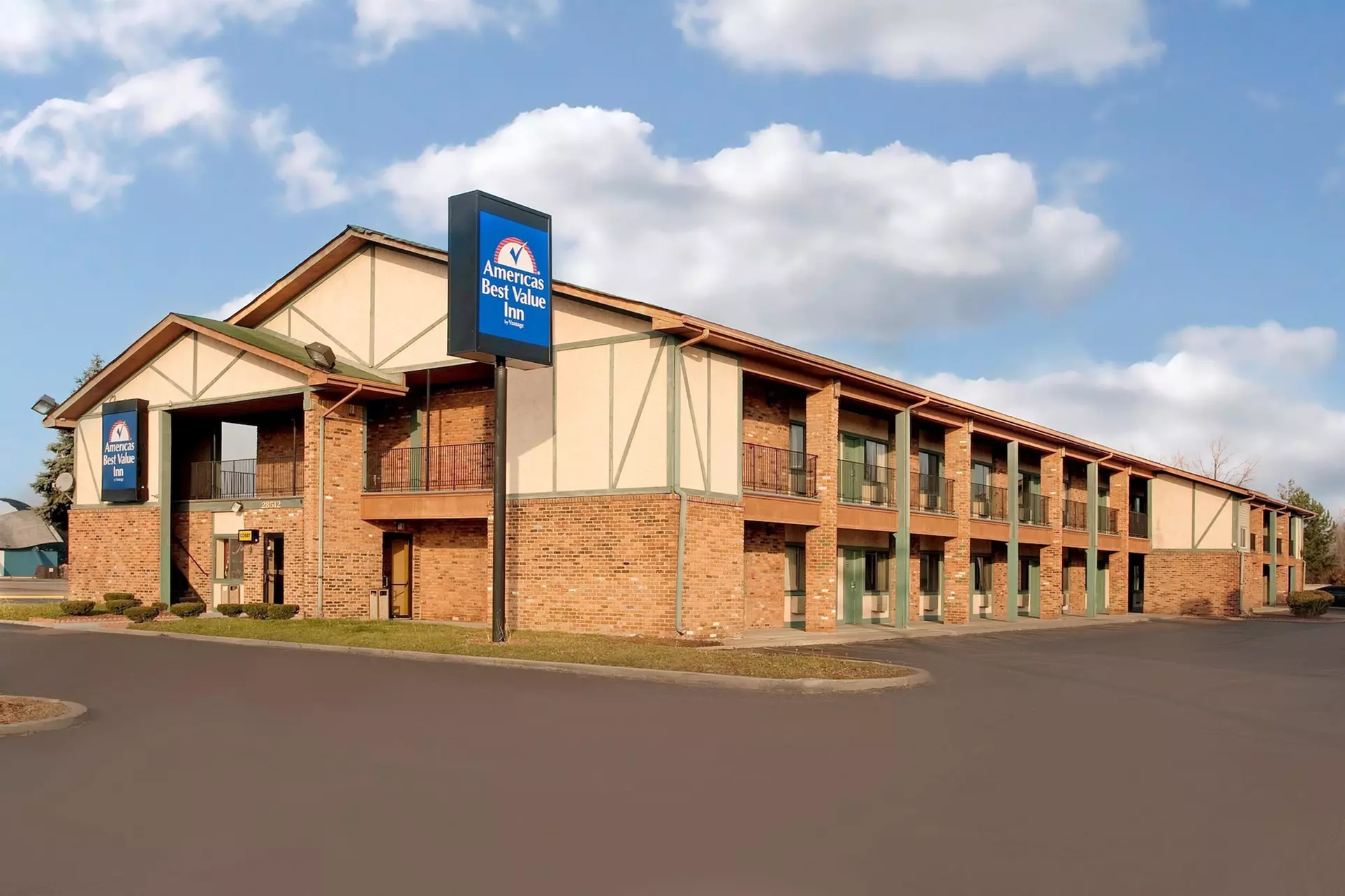 Americas Best Value Inn Livonia Detroit - Primary Image