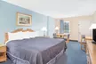Howard Johnson by Wyndham Staunton - Second Medium