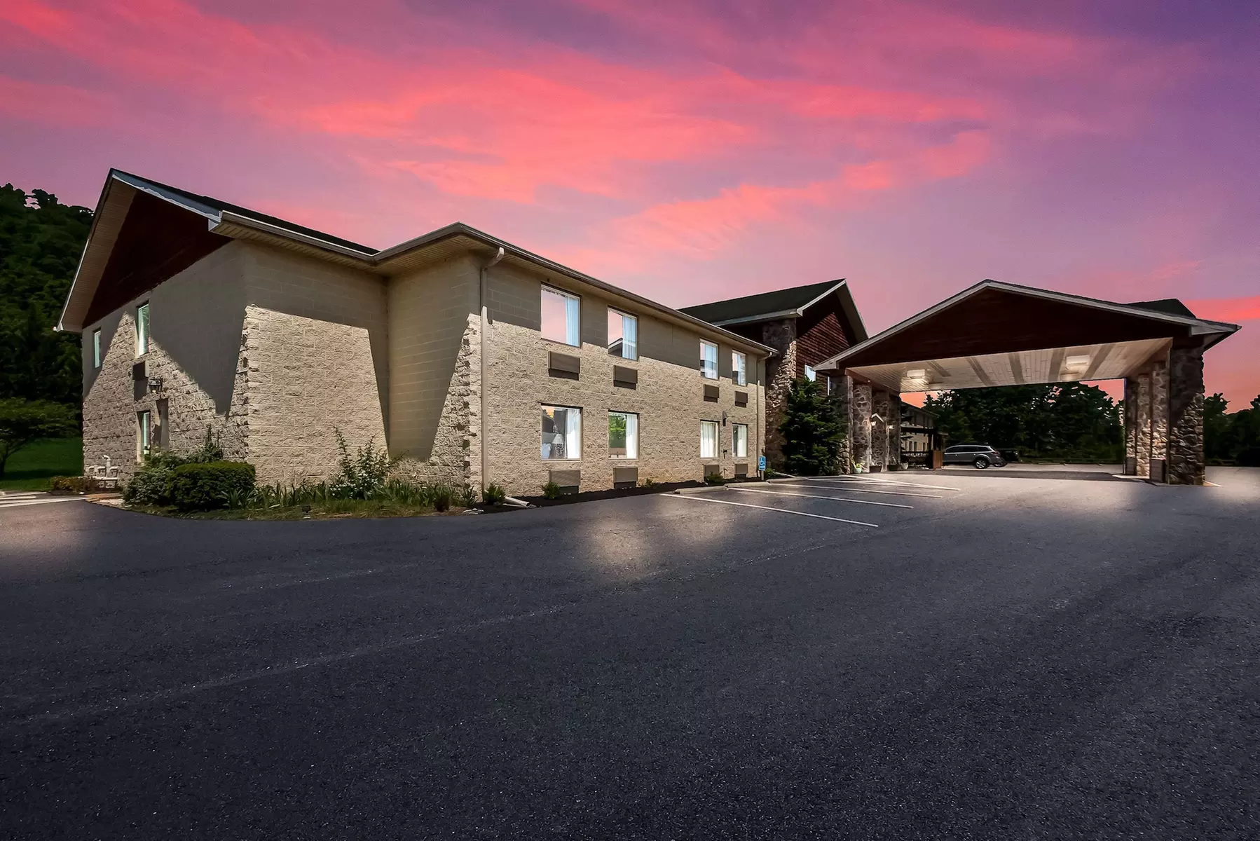 SureStay Plus Hotel by Best Western Berkeley Springs - Primary Image