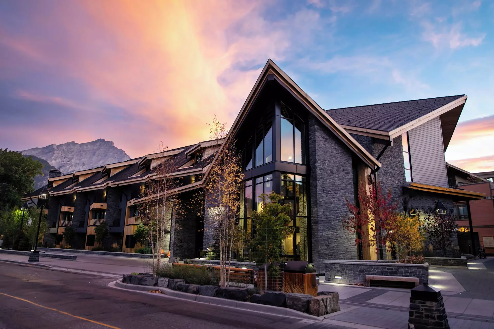 Peaks Hotel and Suites - Primary Image