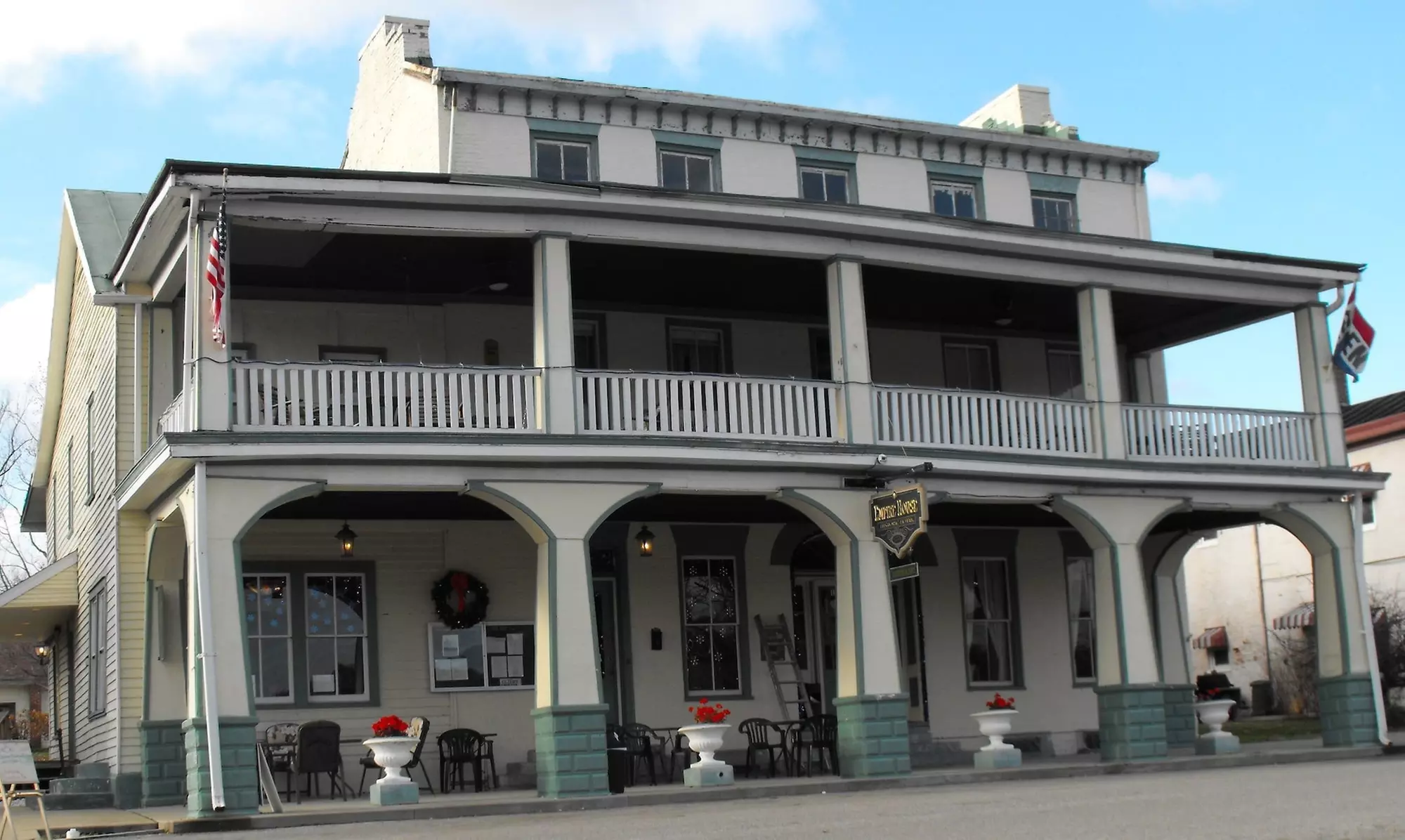 Empire House Hotel - Primary Image