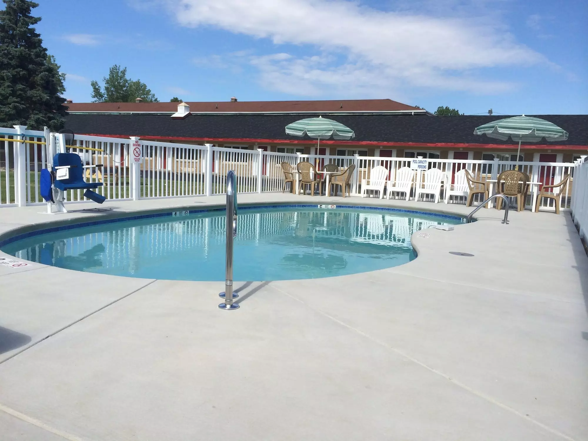 Caravan Motel - Primary Image