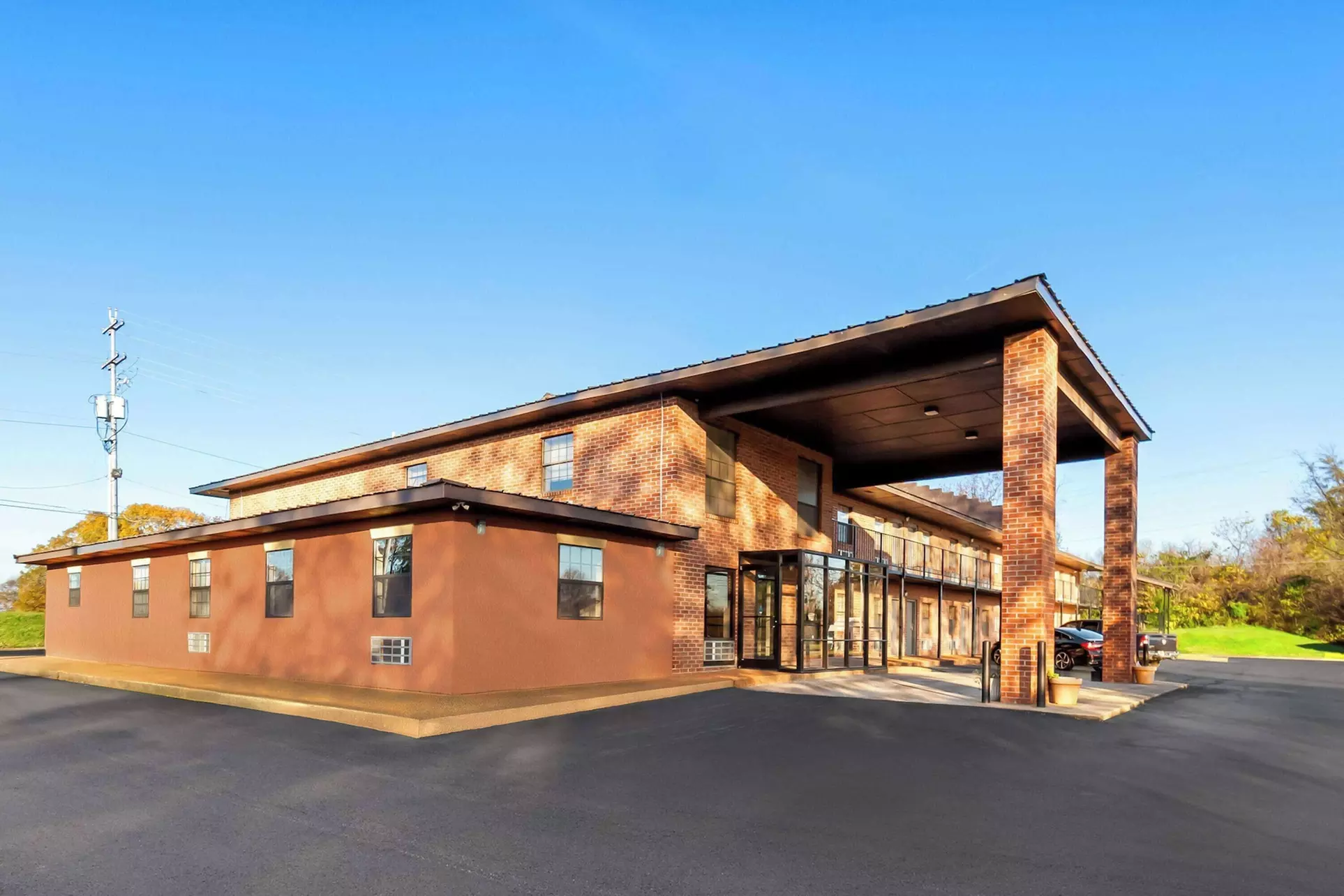 Days Inn by Wyndham Brownsville - Primary Image