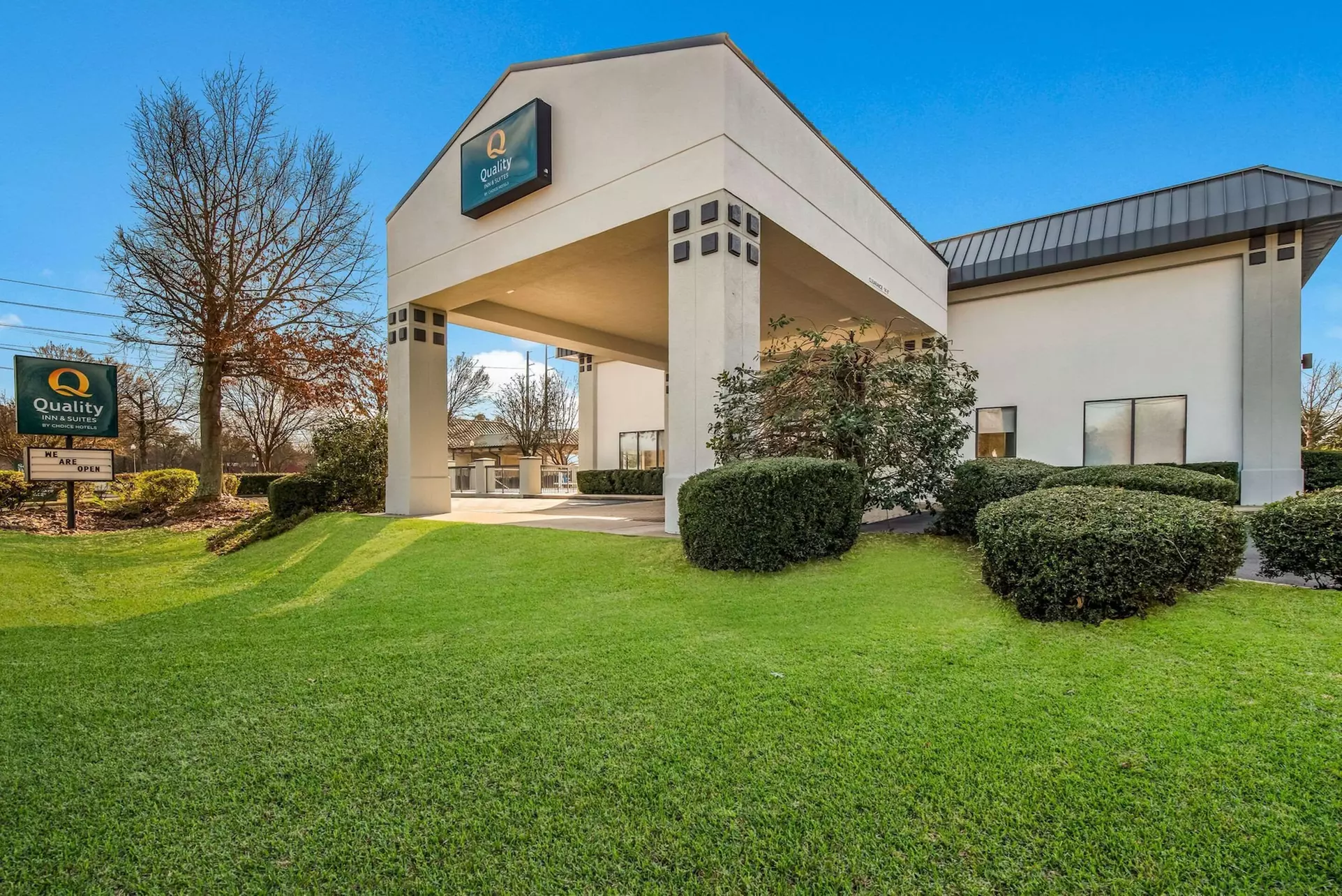 Quality Inn & Suites - Primary Image