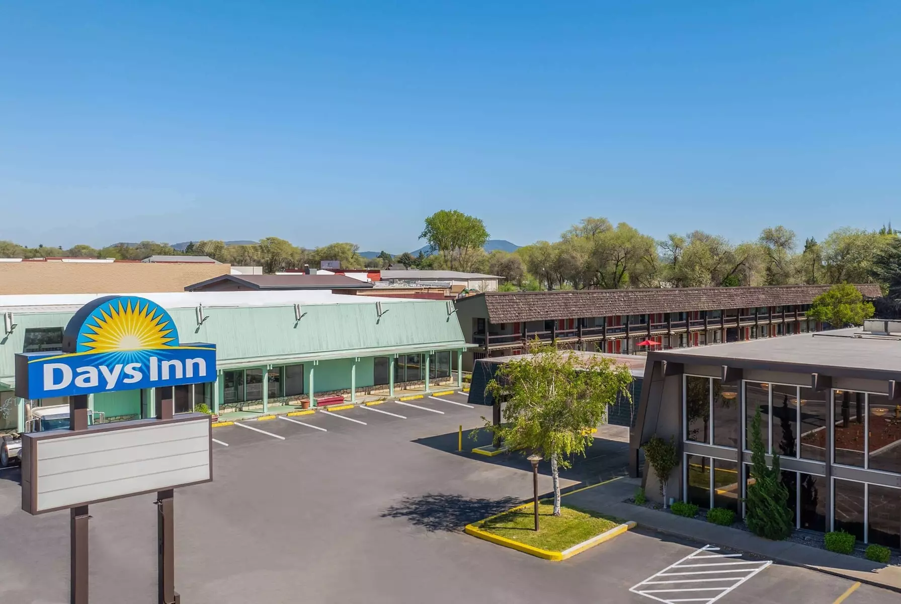 Days Inn by Wyndham Klamath Falls - Primary Image