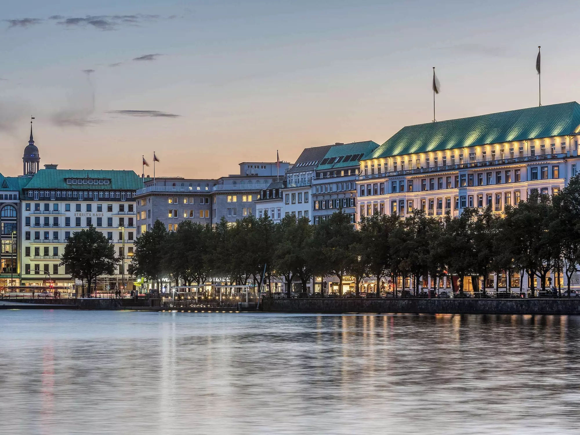 Fairmont Hotel Vier Jahreszeiten Hamburg - Primary Image
