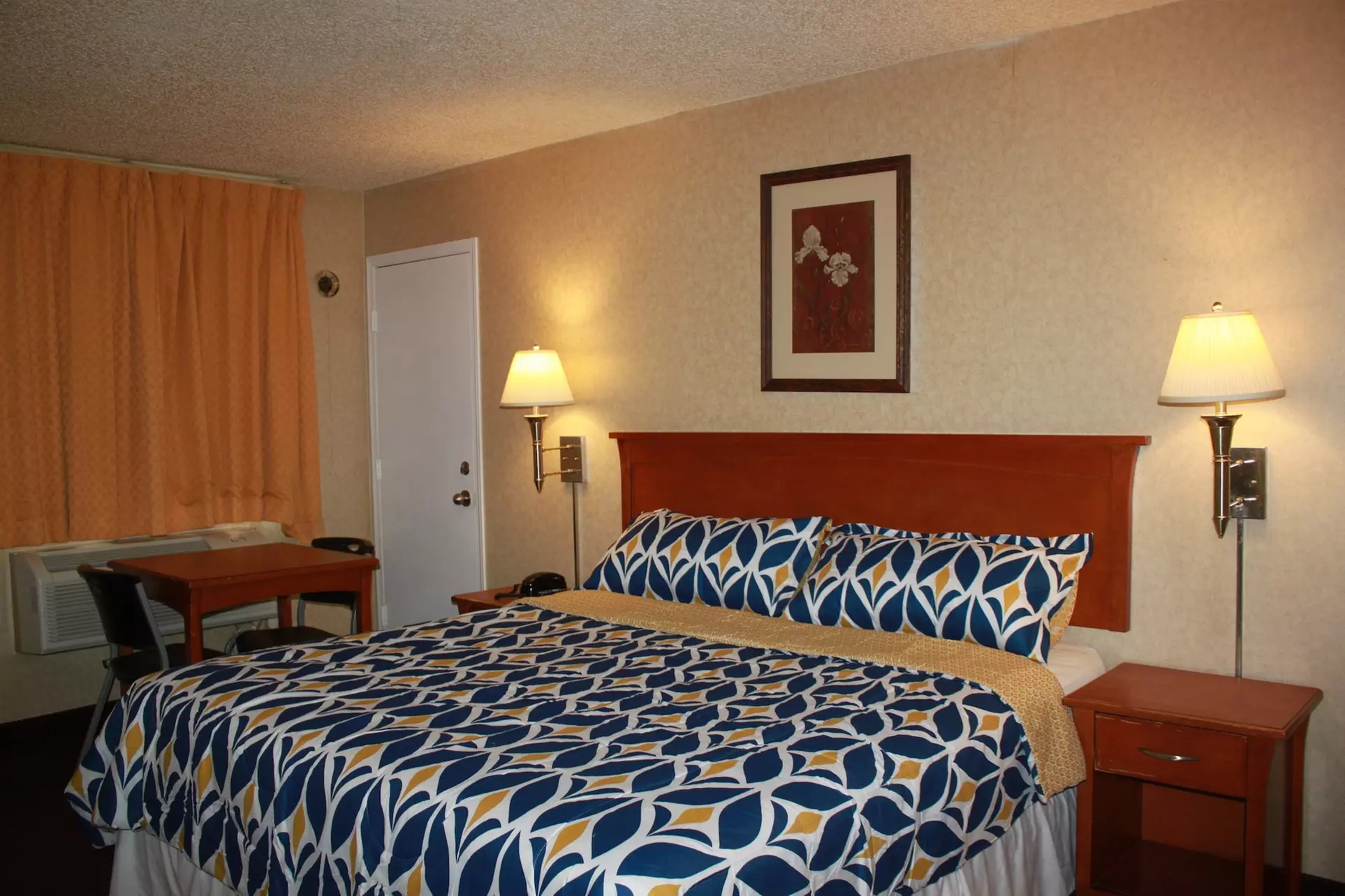 Port of Tacoma Inn - Primary Image