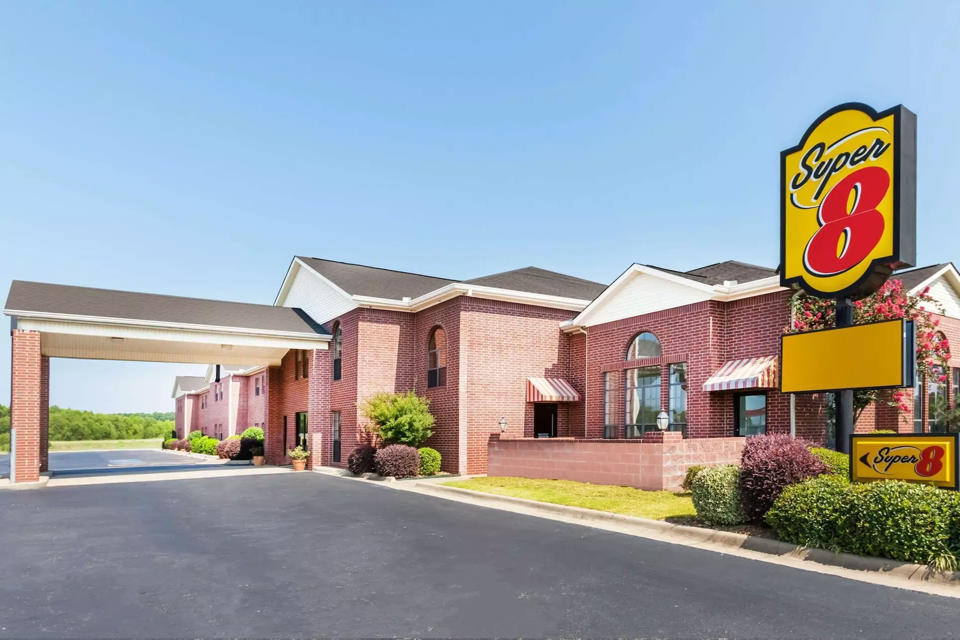 Super 8 by Wyndham Searcy AR - Primary Image
