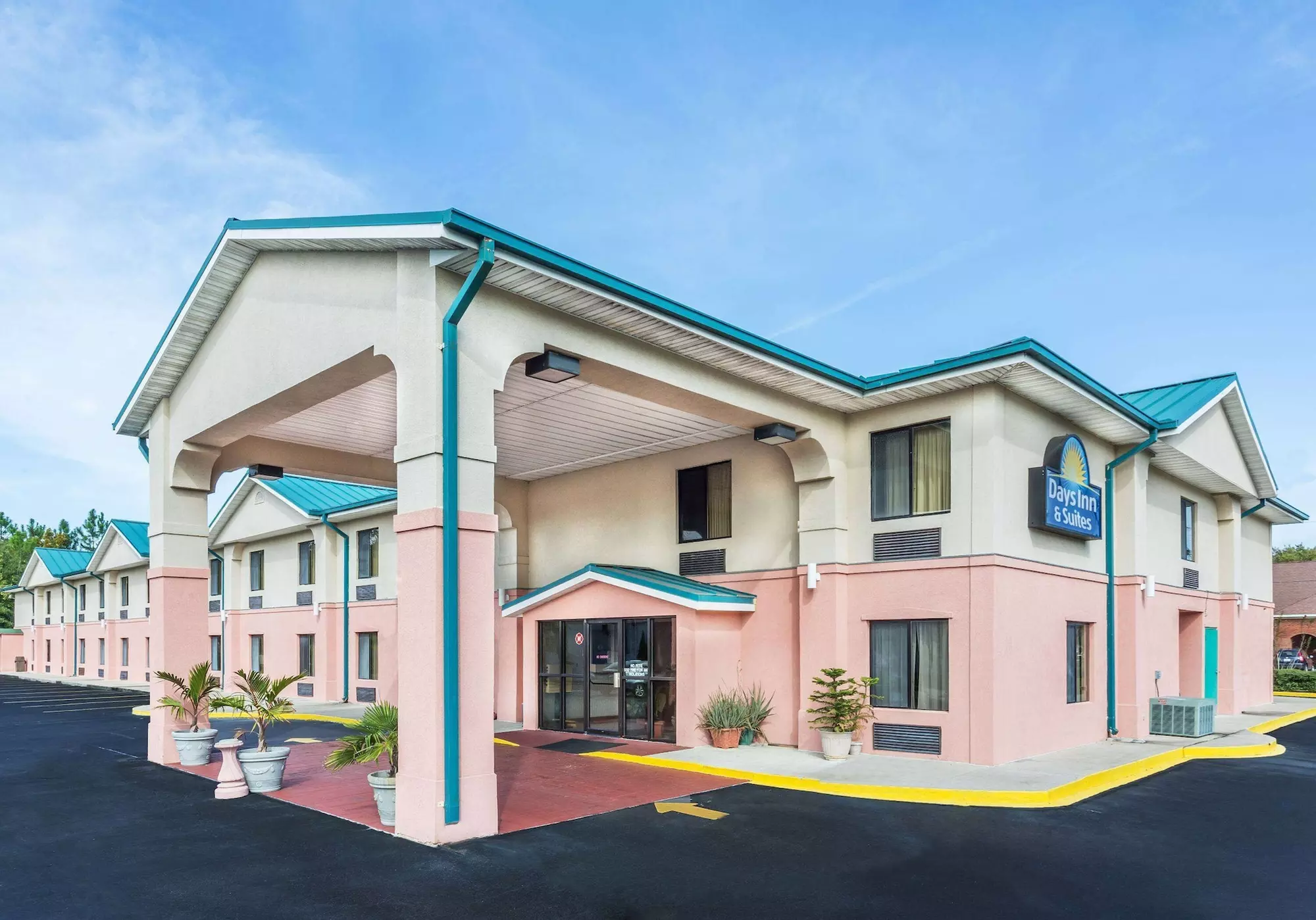 Days Inn by Wyndham Panama City/Callaway - Primary Image