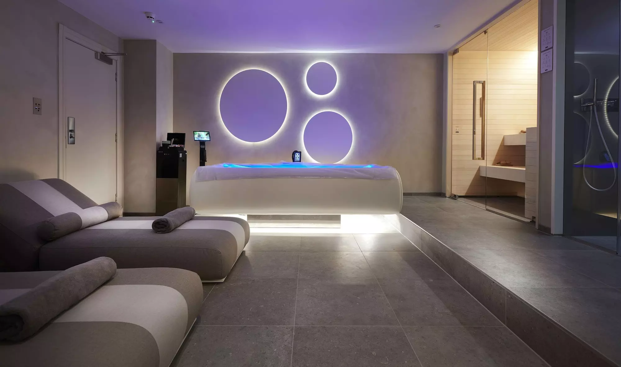 Hilton London Croydon - Primary Image