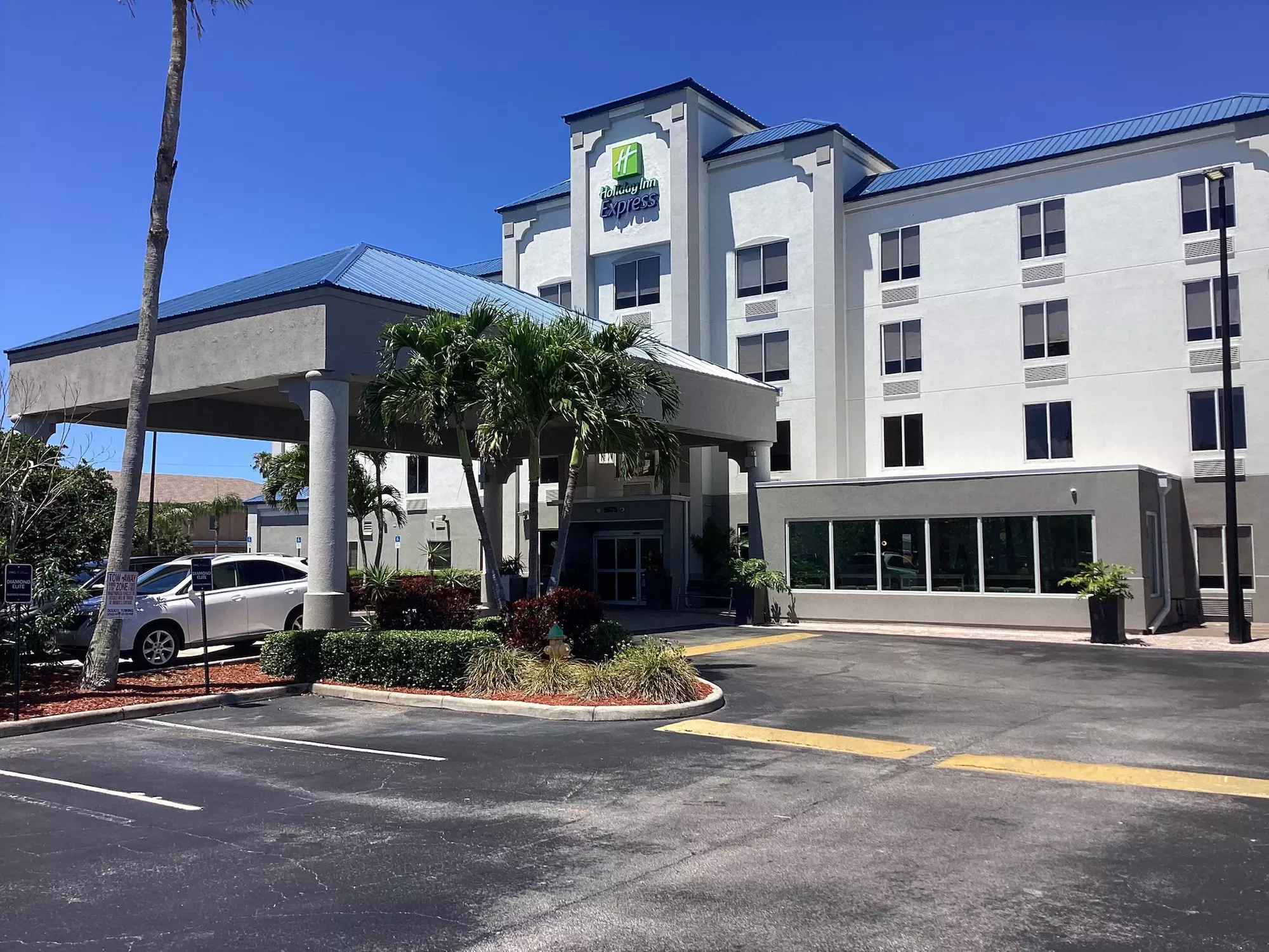 Holiday Inn Express Hotels & Suites Cocoa Beach by IHG - Primary Image