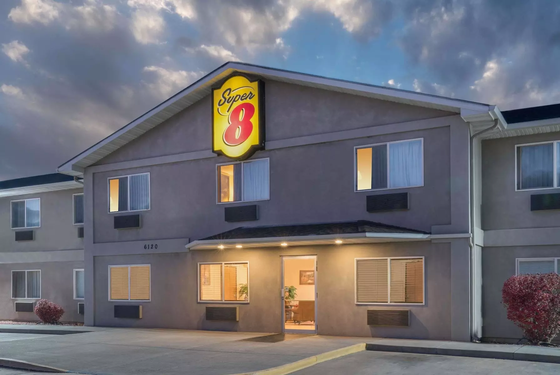 Super 8 by Wyndham Fountain - Primary Image