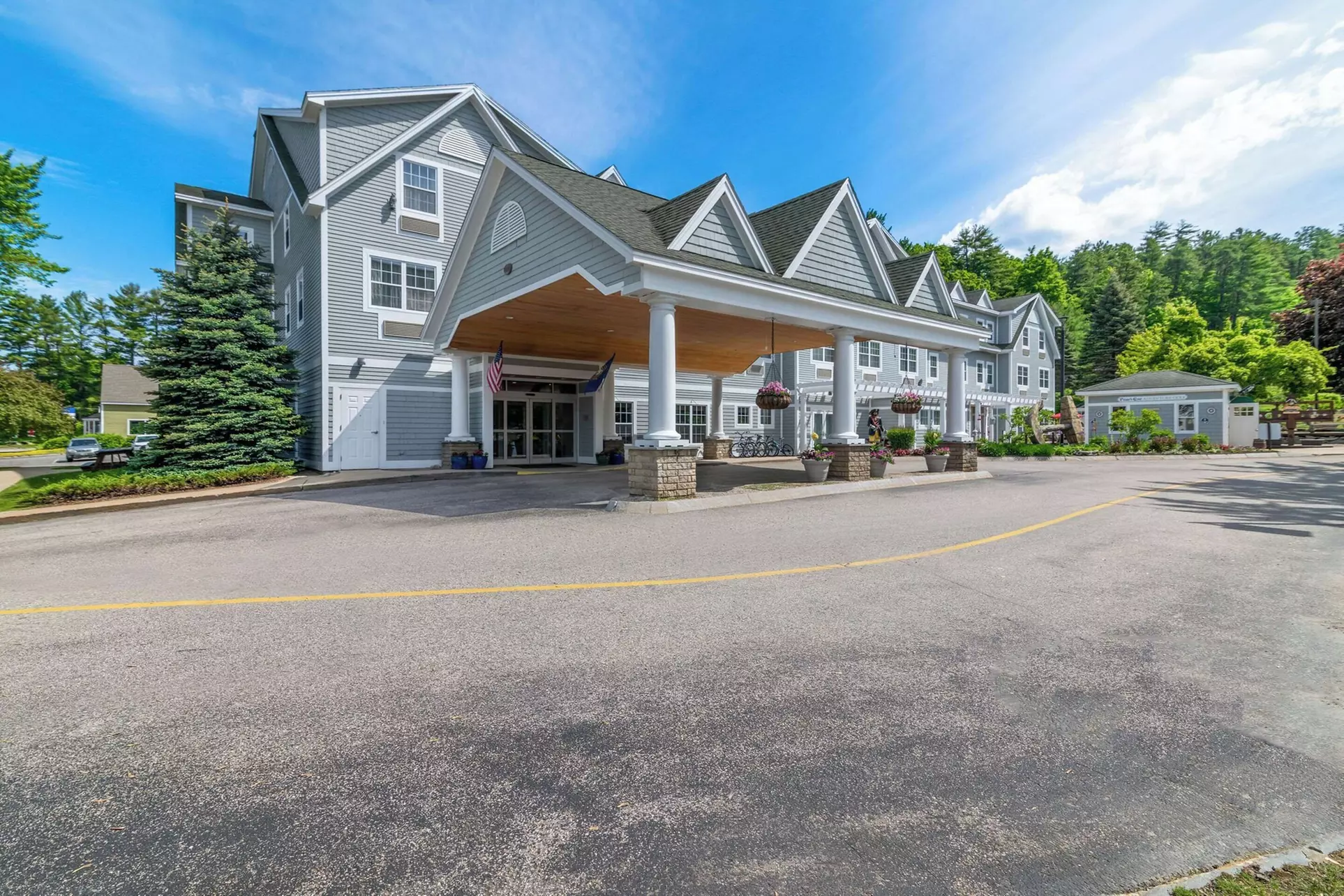 Comfort Inn & Suites North Conway - Primary Image