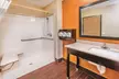 La Quinta Inn & Suites by Wyndham Cotulla - Second Medium