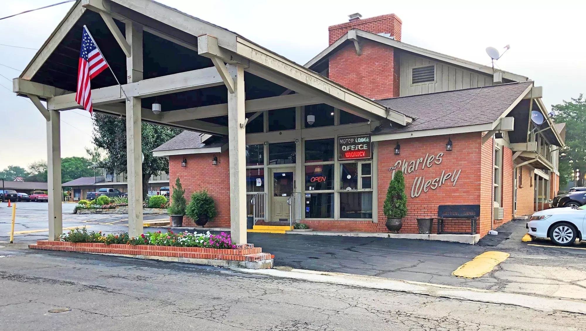 Charles Wesley Motor Lodge - Primary Image
