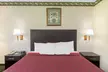 Days Inn by Wyndham Sullivan - Second Medium