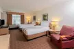 La Quinta Inn & Suites by Wyndham Garden City - Second Medium